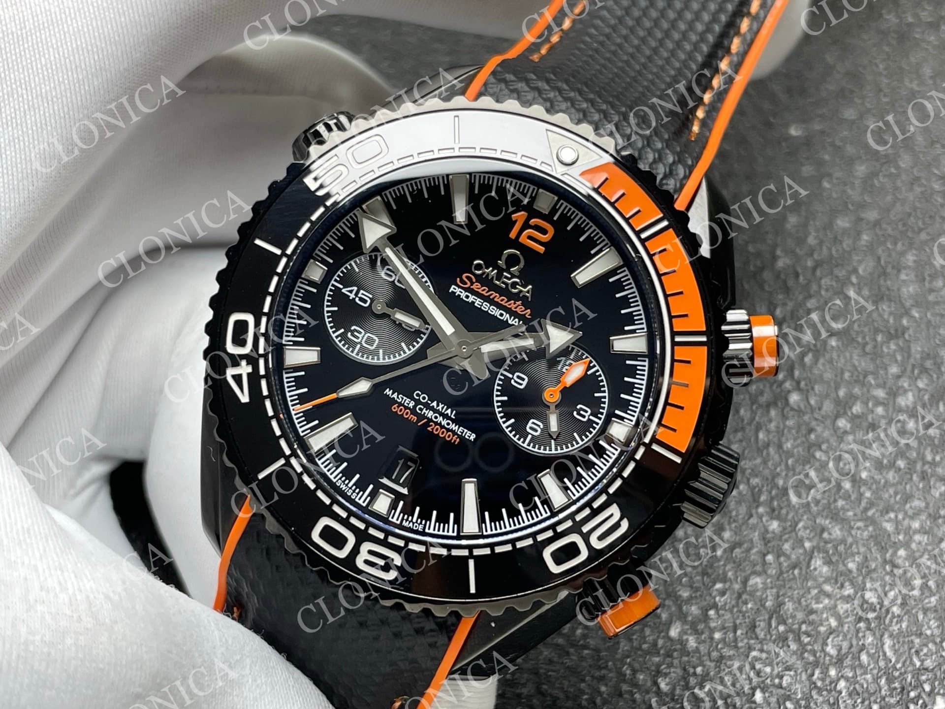 PLANET OCEAN MASTER CHRONOMETER BLACK CERAMIC BEZEL BLACK DIAL — view 4