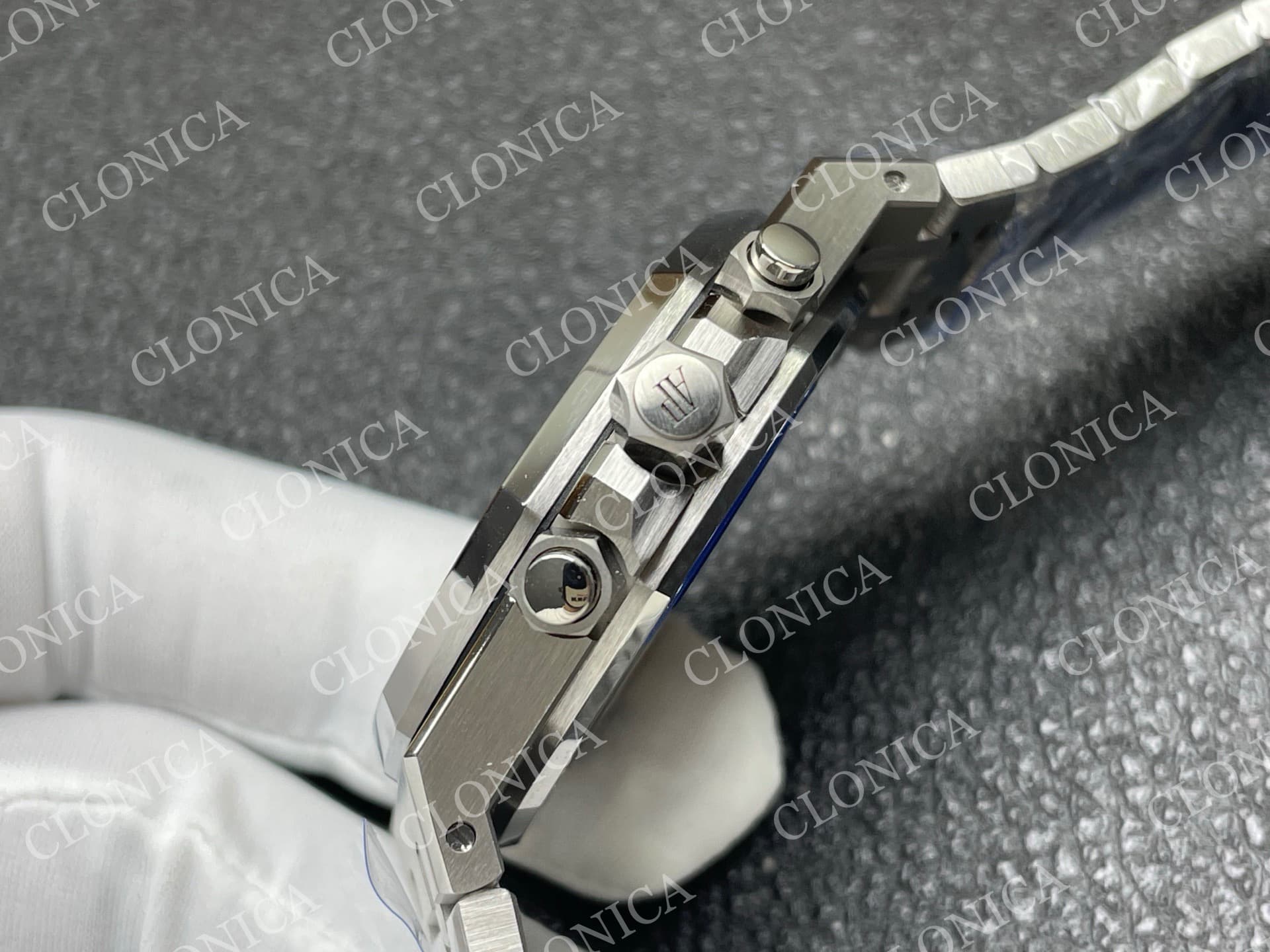 ROYAL OAK CHRONO 26331 SS BLACK DIAL SILVER SUBDIAL ON SS BRACELET A2385 — view 7