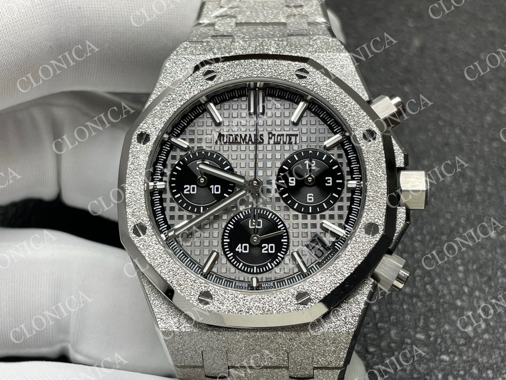 ROYAL OAK CHRONO 26239BC FROSTED SS GRAY DIAL BLACK SUBDIAL ON BRACELET SA4401 — view 3