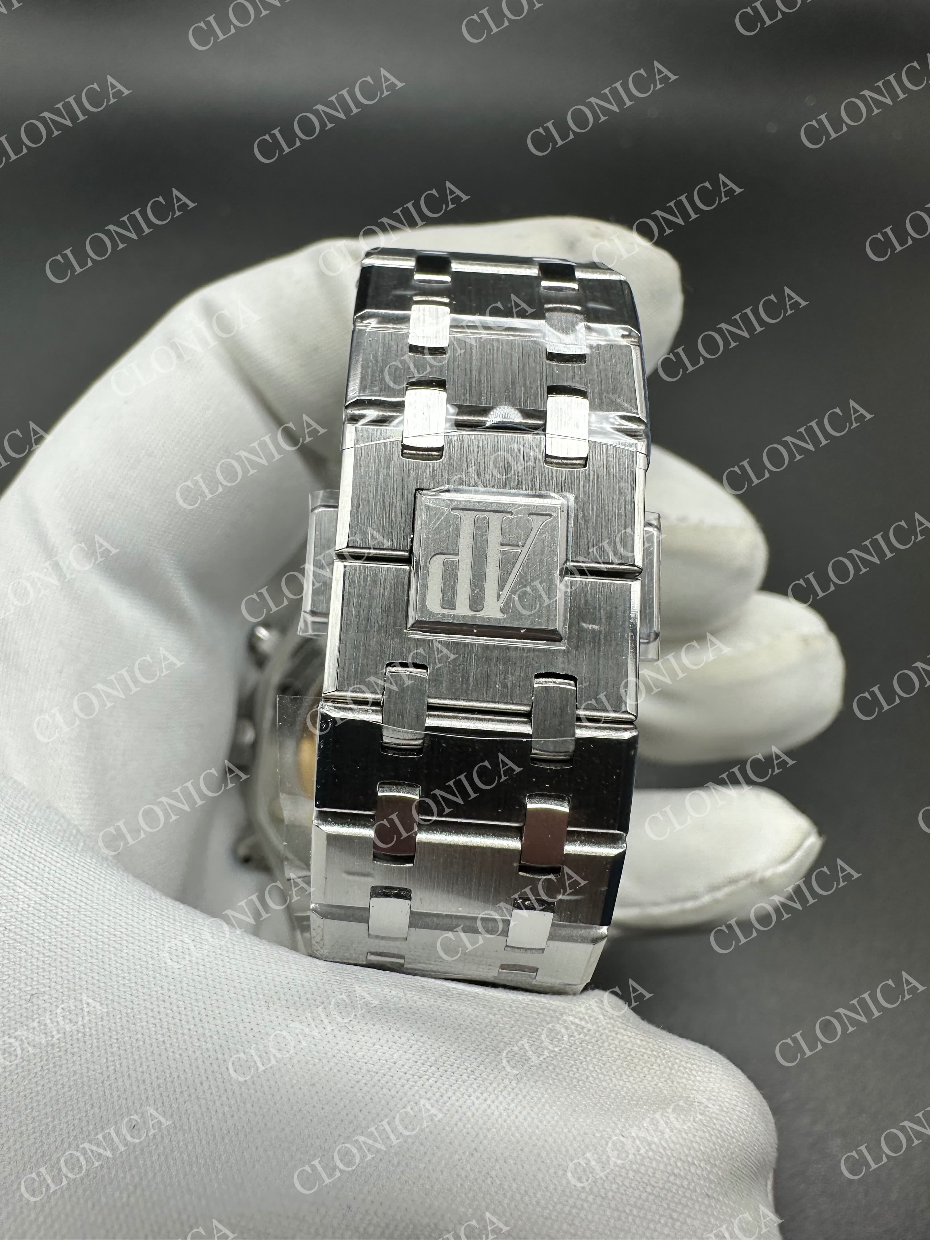 ROYAL OAK CHRONO 26240 SS BLUE DIAL ON SS BRACELET SA4401 SUPER CLONE — view 7