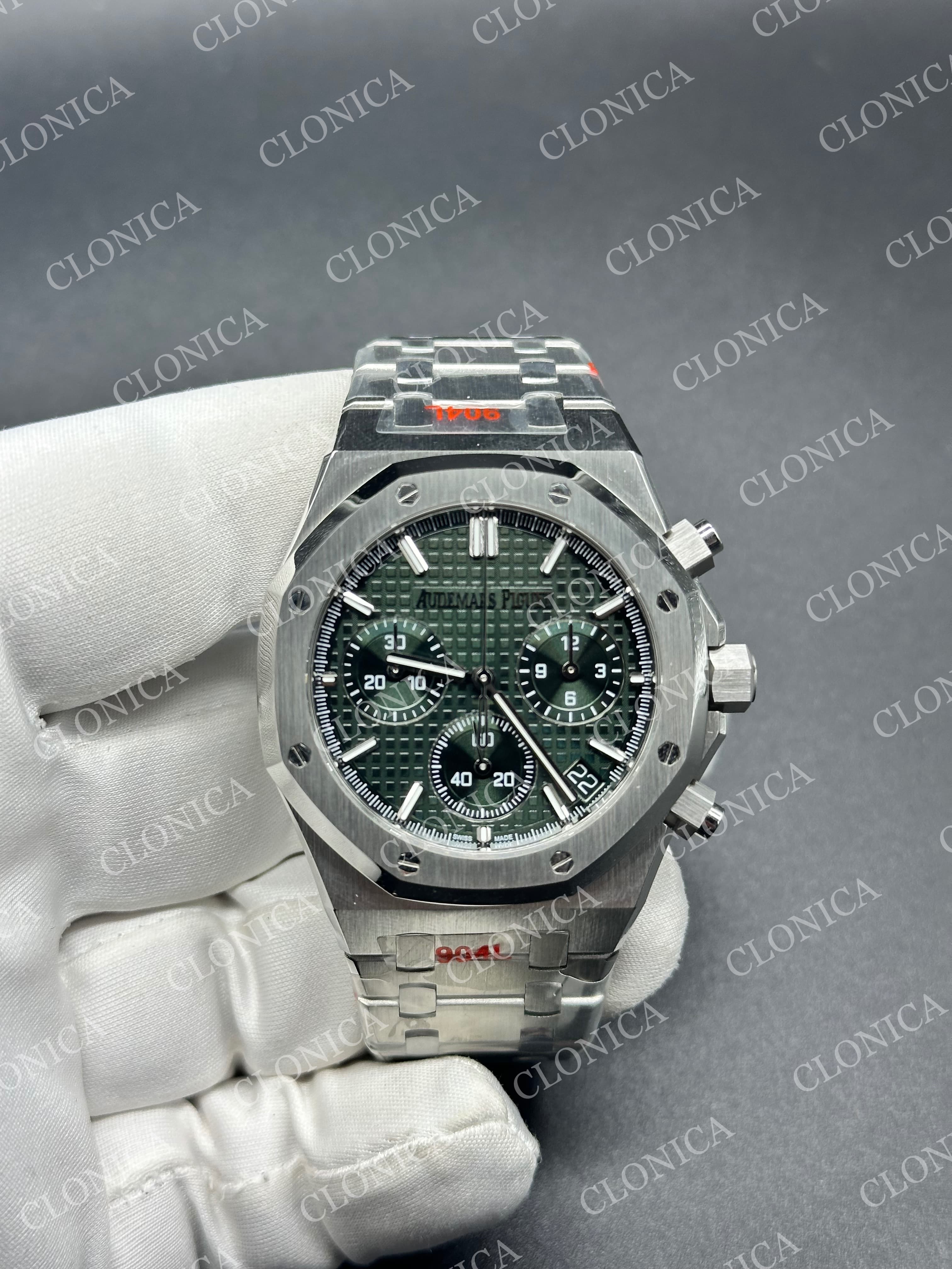 ROYAL OAK CHRONO 26240 SS GREEN DIAL ON SS BRACELET SA4401 SUPER CLONE — view 1