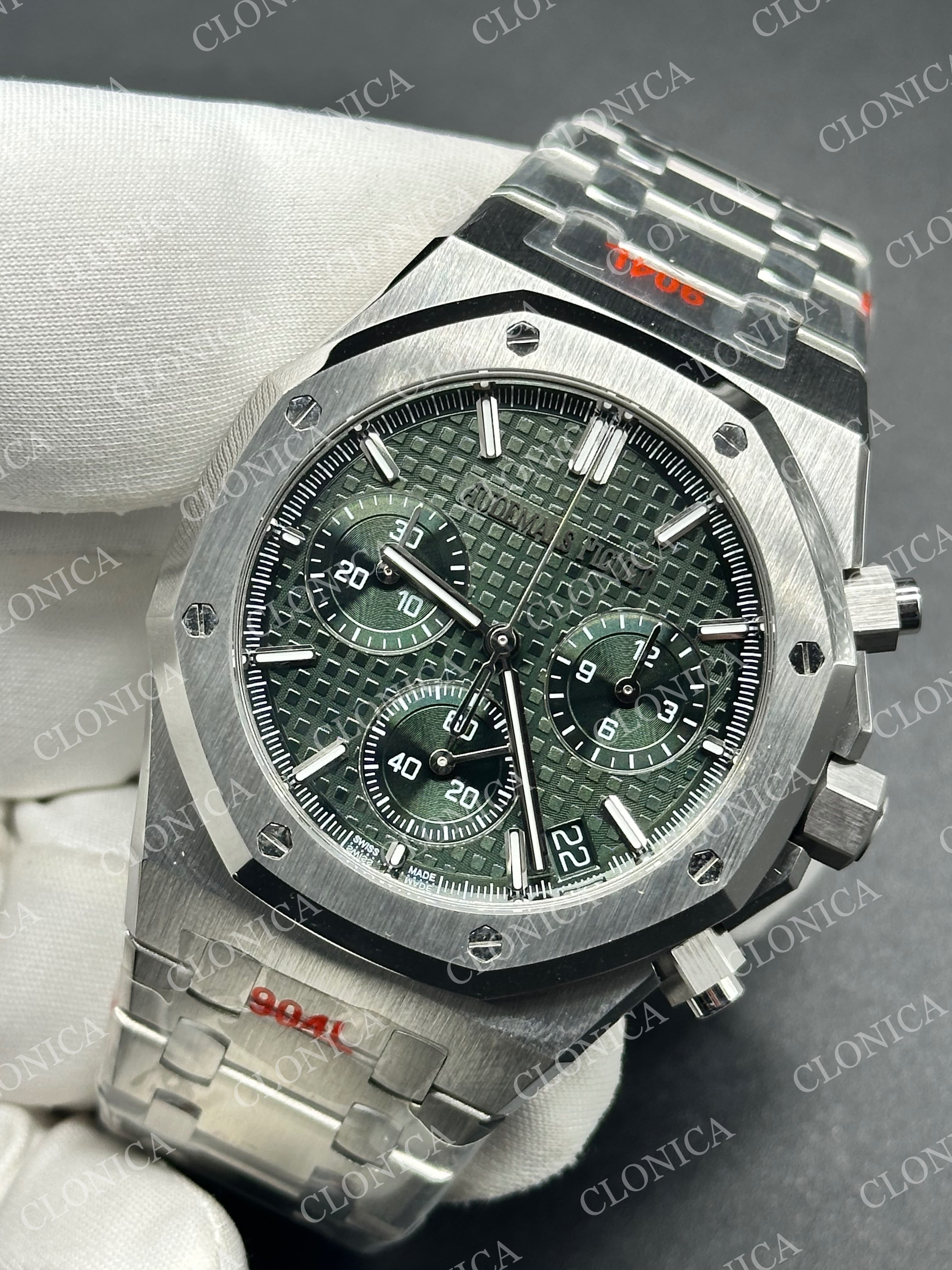 ROYAL OAK CHRONO 26240 SS GREEN DIAL ON SS BRACELET SA4401 SUPER CLONE — view 3