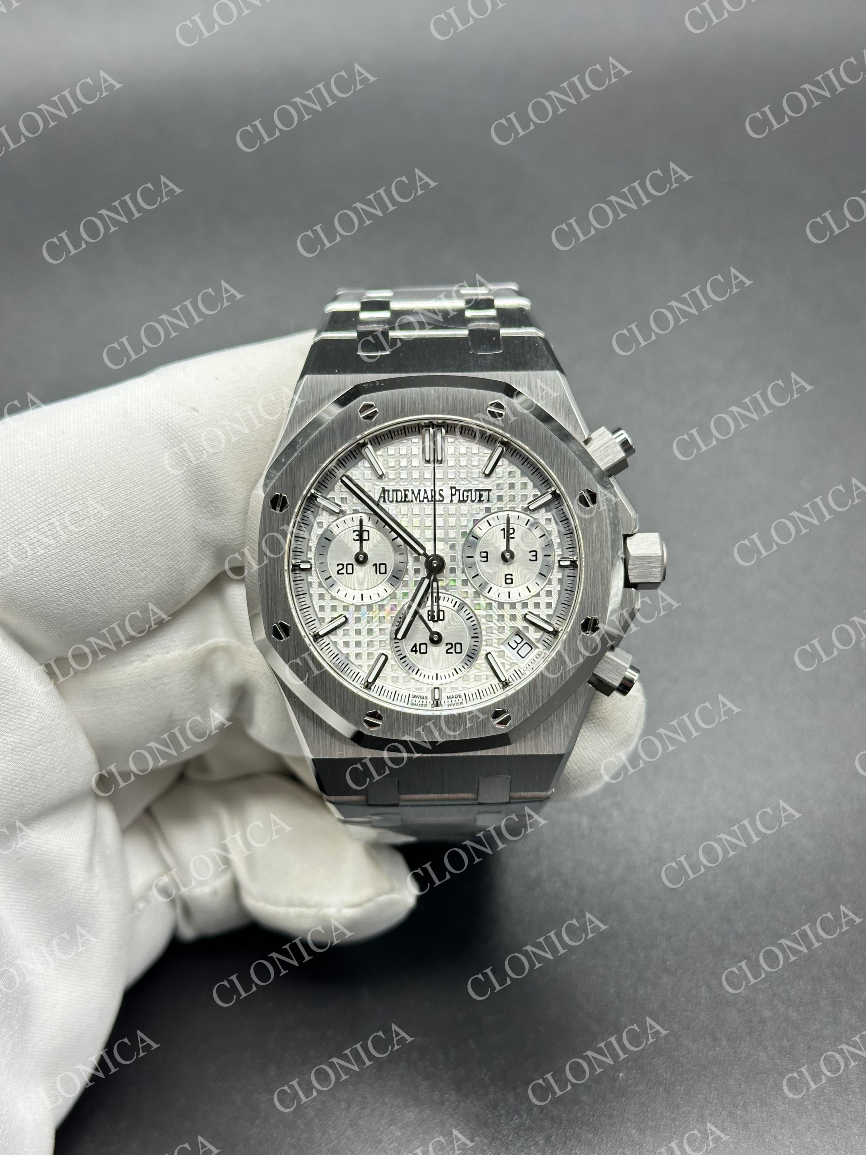 ROYAL OAK CHRONO 26240 SS WHITE DIAL ON SS BRACELET SA4401 SUPER CLONE — view 1