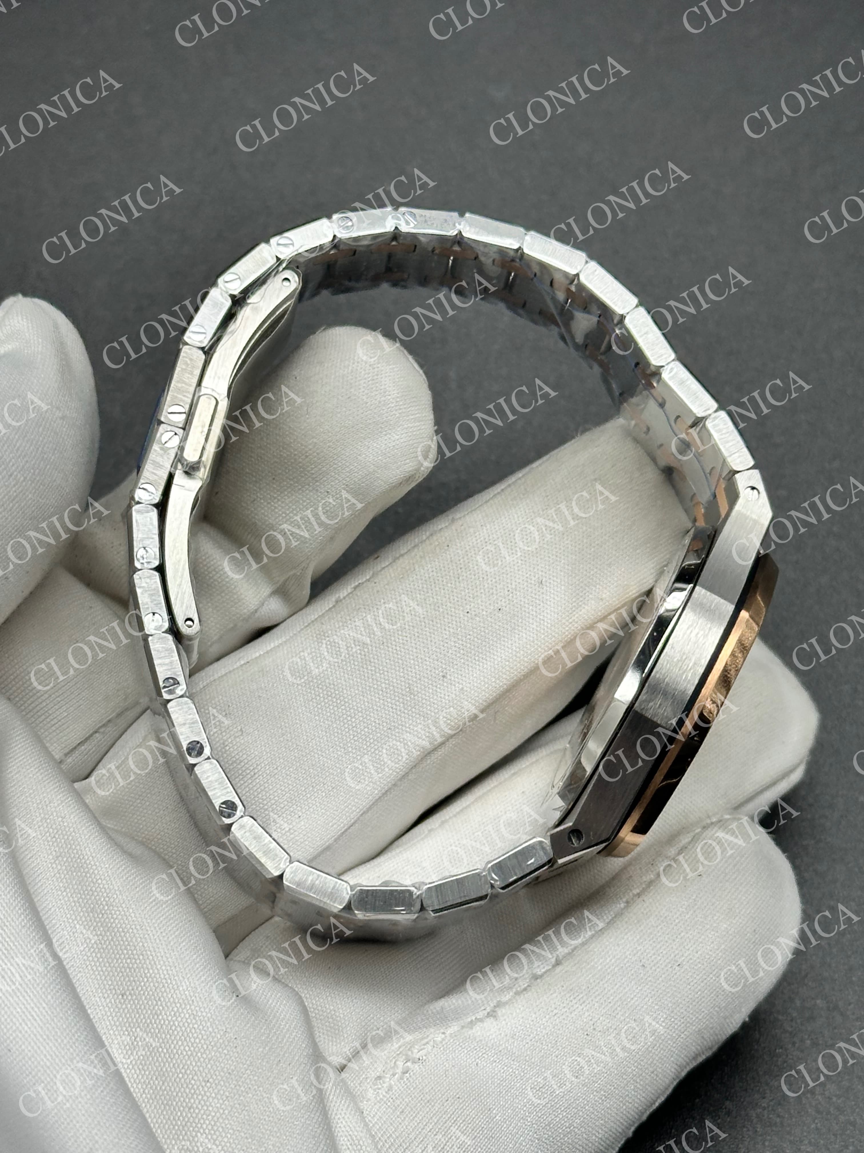 AUDEMARS PIGUET 34 mm RG/SS AUTOMATIC WHITE TEXTURED DIAL ON SS BRACELET — view 8