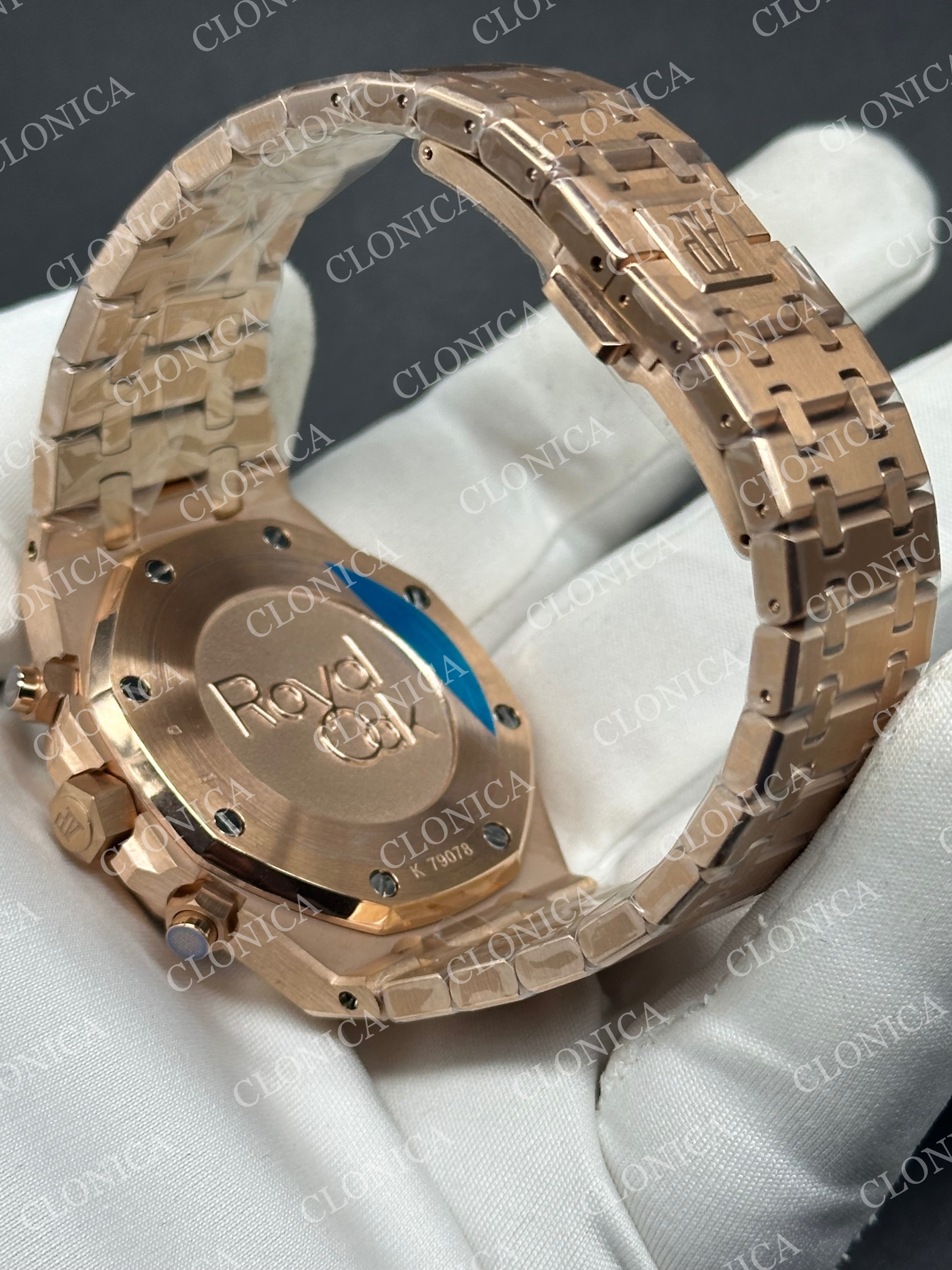 ROYAL OAK CHRONO 26331 RG BLUE DIAL ROSE SUBDIAL ON RG BRACELET A2385 — view 5