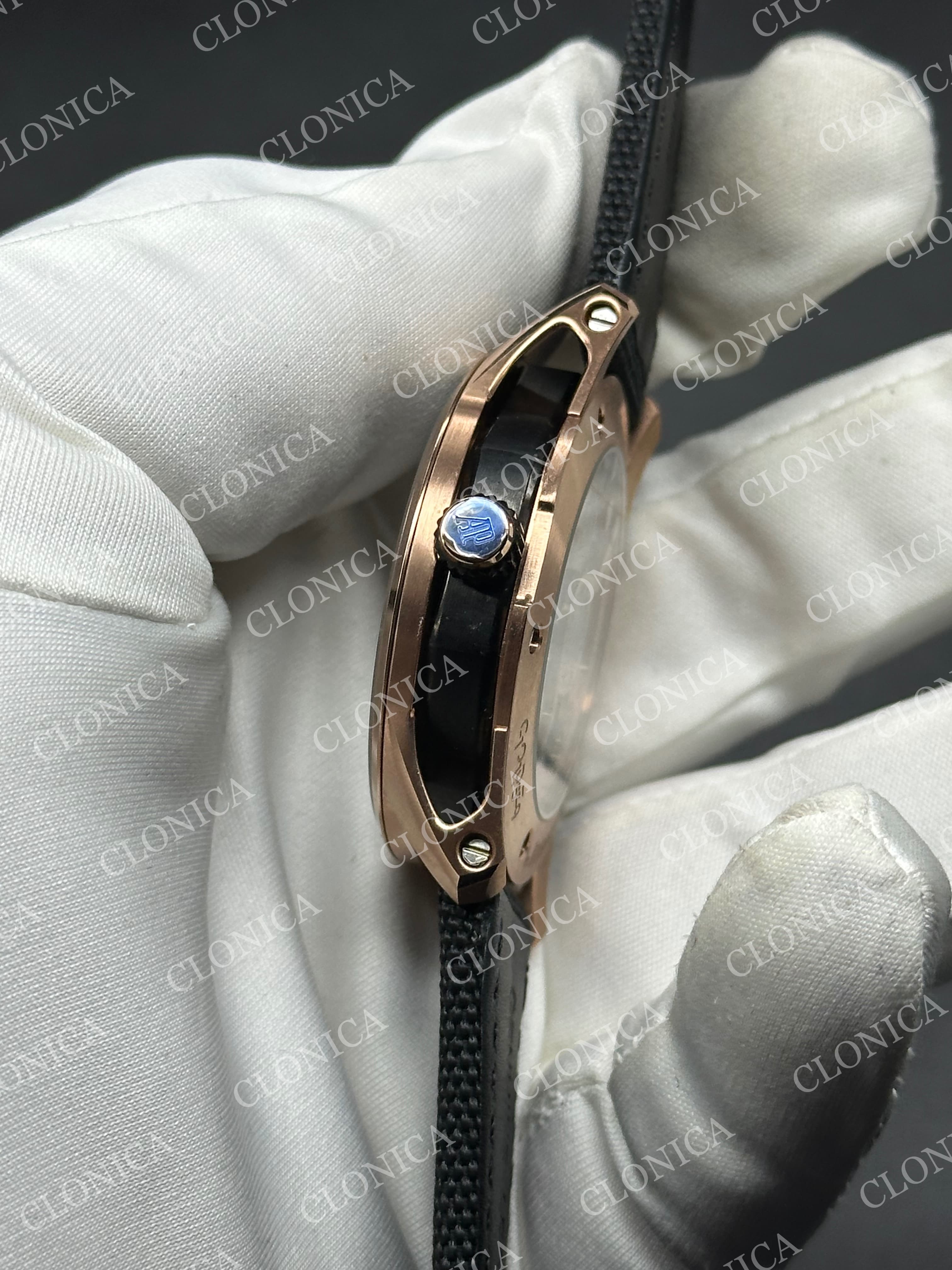 ROYAL OAK 41MM code 11.59 RG 1:1 BALCK/BLUE TEXTURED DIAL ON TEXTILE BRACELET SUPER CLONE A4302 — view 4
