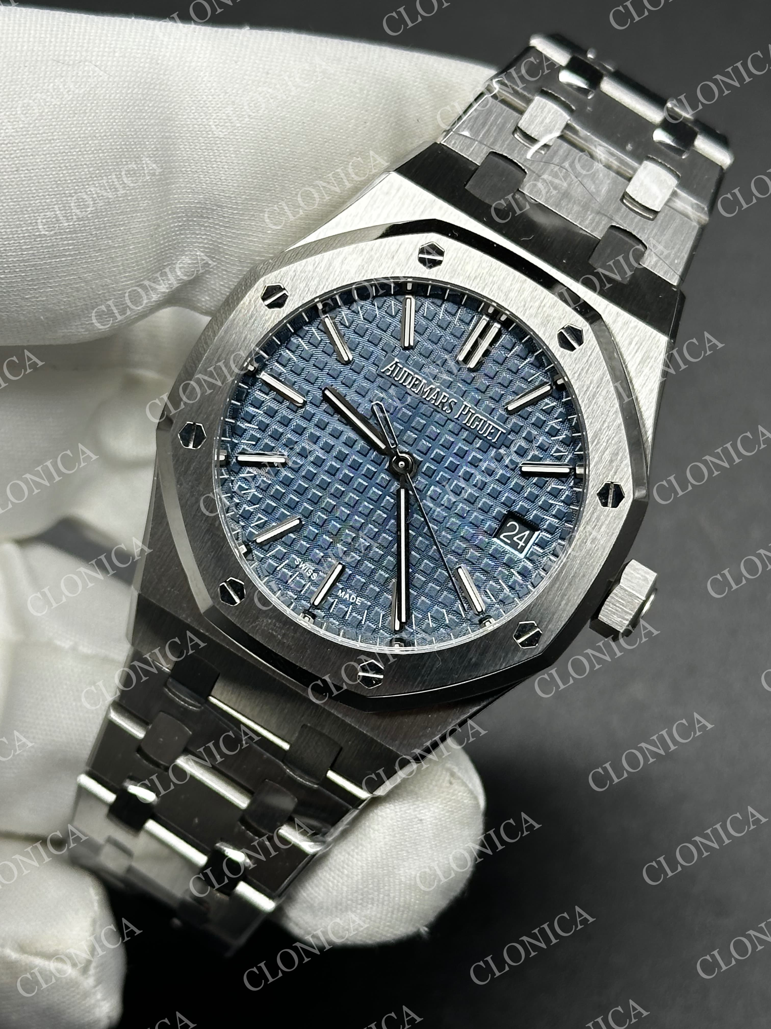 ROYAL OAK 37MM 15550 SS 1:1 BEST EDITION BLUE TEXTURED DIAL ON SS BRACELET SA3120 SUPER CLONE — view 3