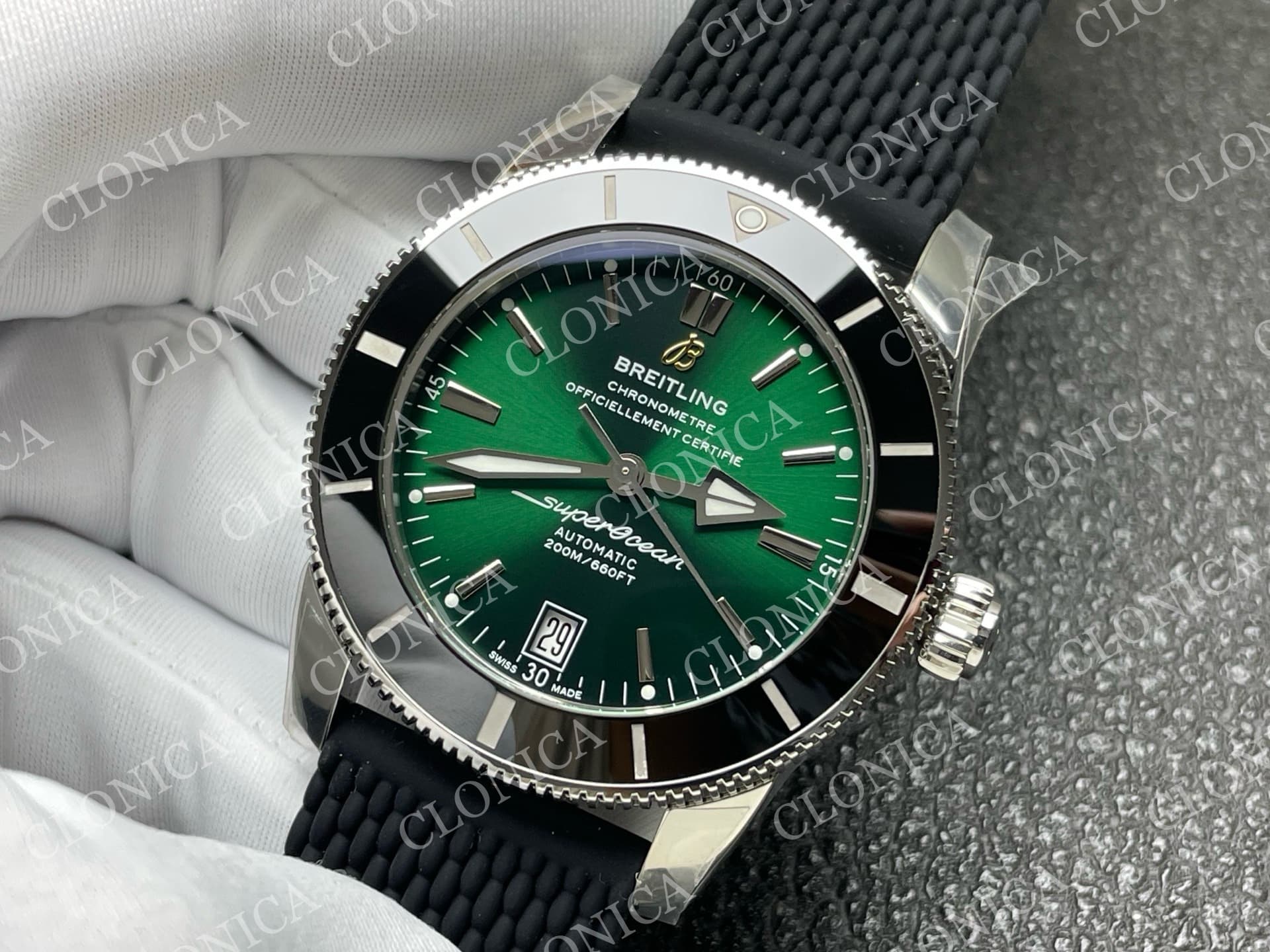 SUPEROCEAN 42MM AB2010 SS GREEN DIAL BLACK CERAMIC BEZEL ON BLACK RUBBER STRAP A2824 — view 4