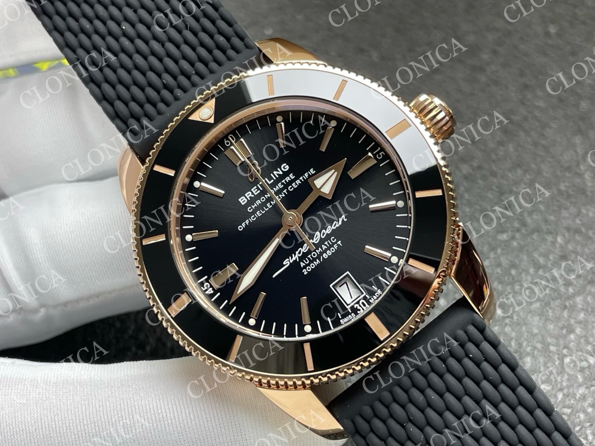 SUPEROCEAN 42MM AB2010 RG BLACK DIAL BLACK CERAMIC BEZEL ON BLACK RUBBER STRAP A2824 — view 2