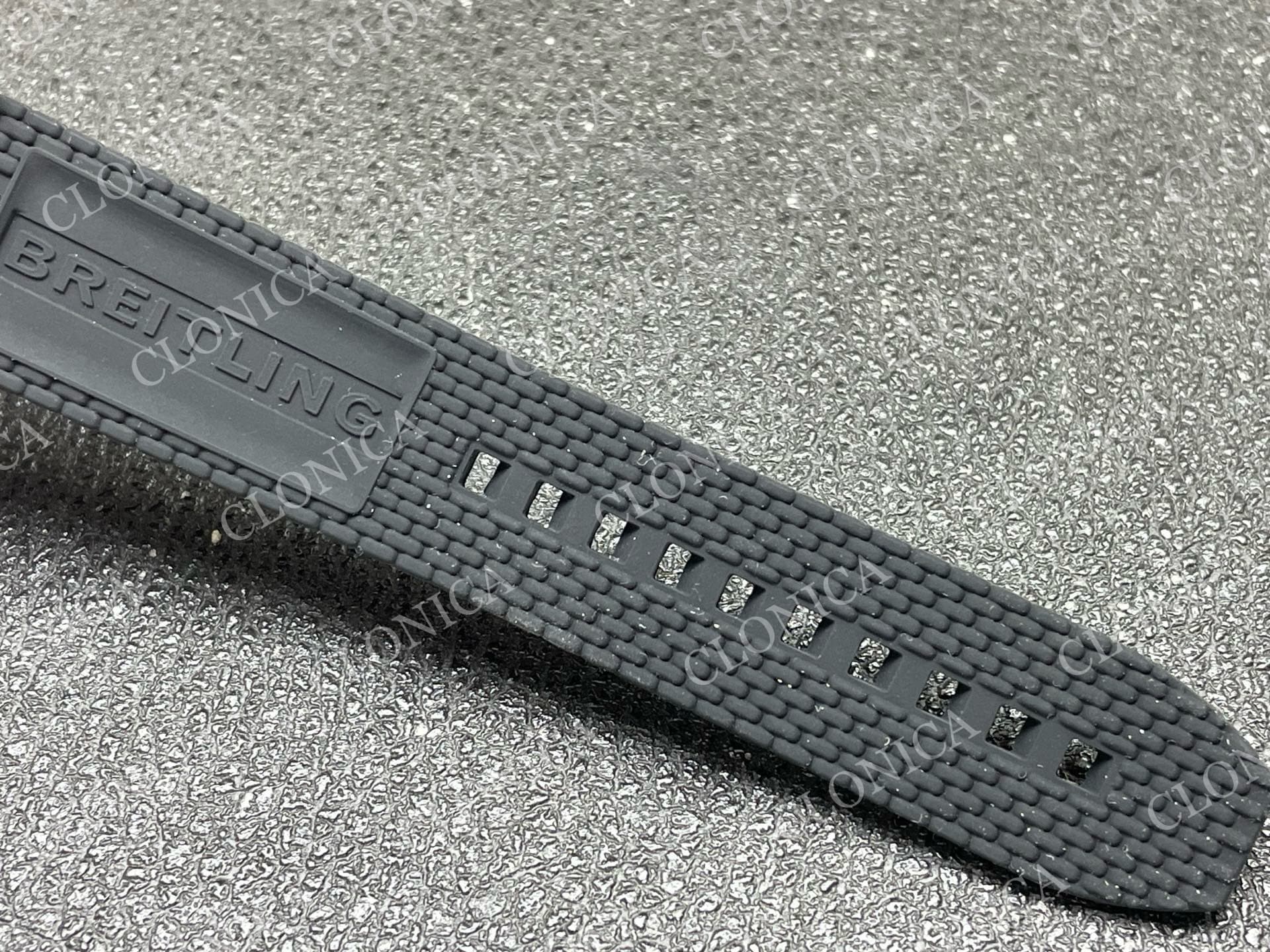 SUPEROCEAN 42MM AB2010 RG BLACK DIAL BLACK CERAMIC BEZEL ON BLACK RUBBER STRAP A2824 — view 6