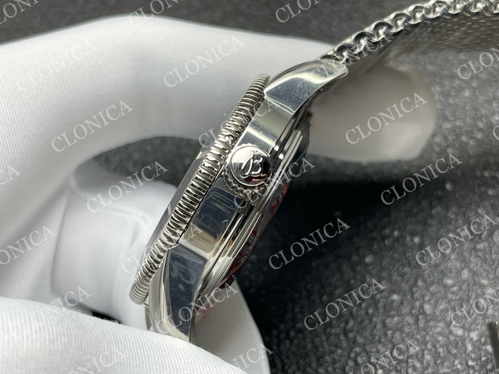 SUPEROCEAN 42MM AB2010 SS WHITE DIAL BLACK CERAMIC BEZEL ON SS BRACELET A2824 — view 7