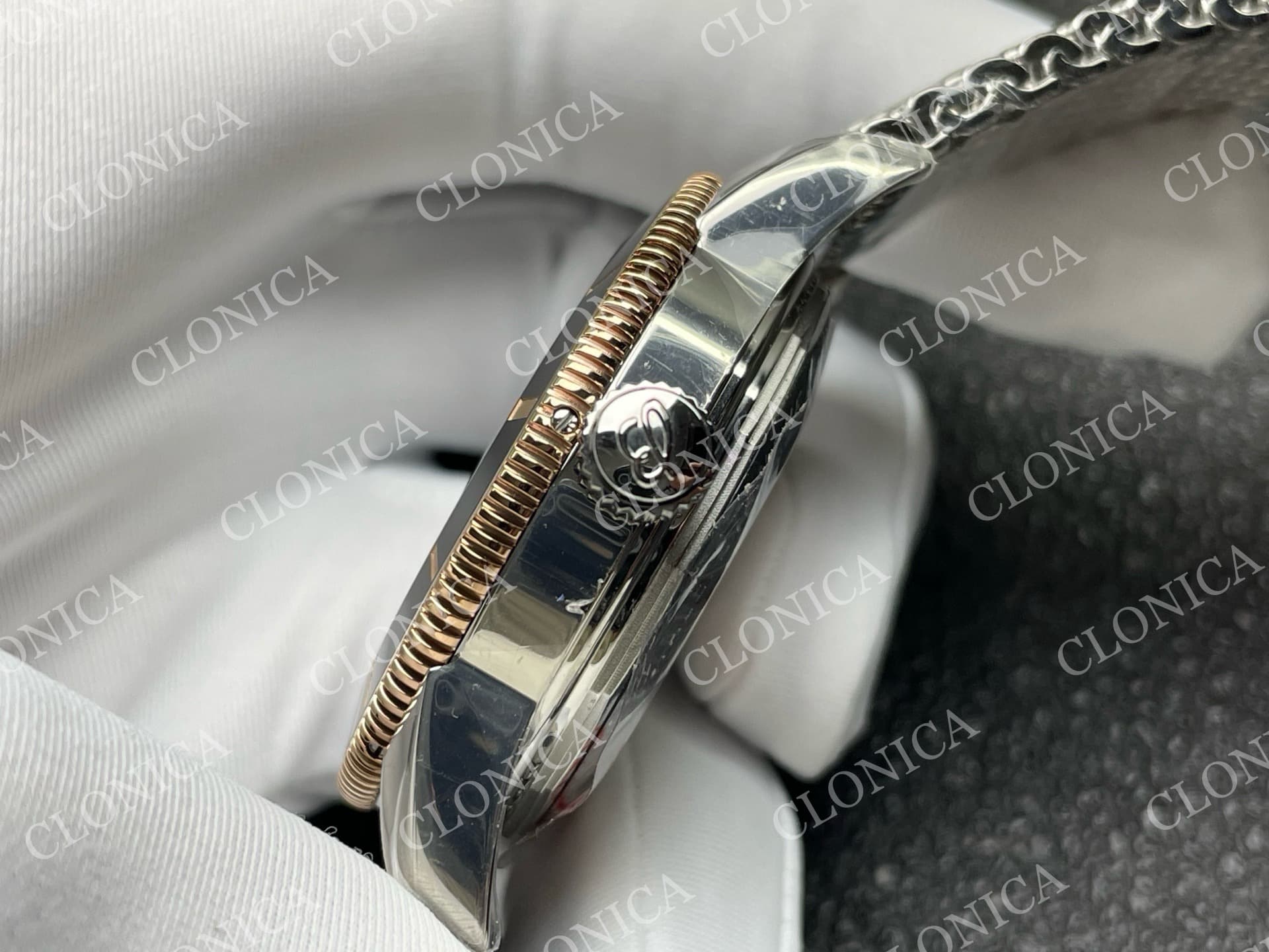 SUPEROCEAN 42MM AB2010 SS / RG BLACK DIAL BLACK CERAMIC BEZEL ON SS BRACELET A2824 — view 7