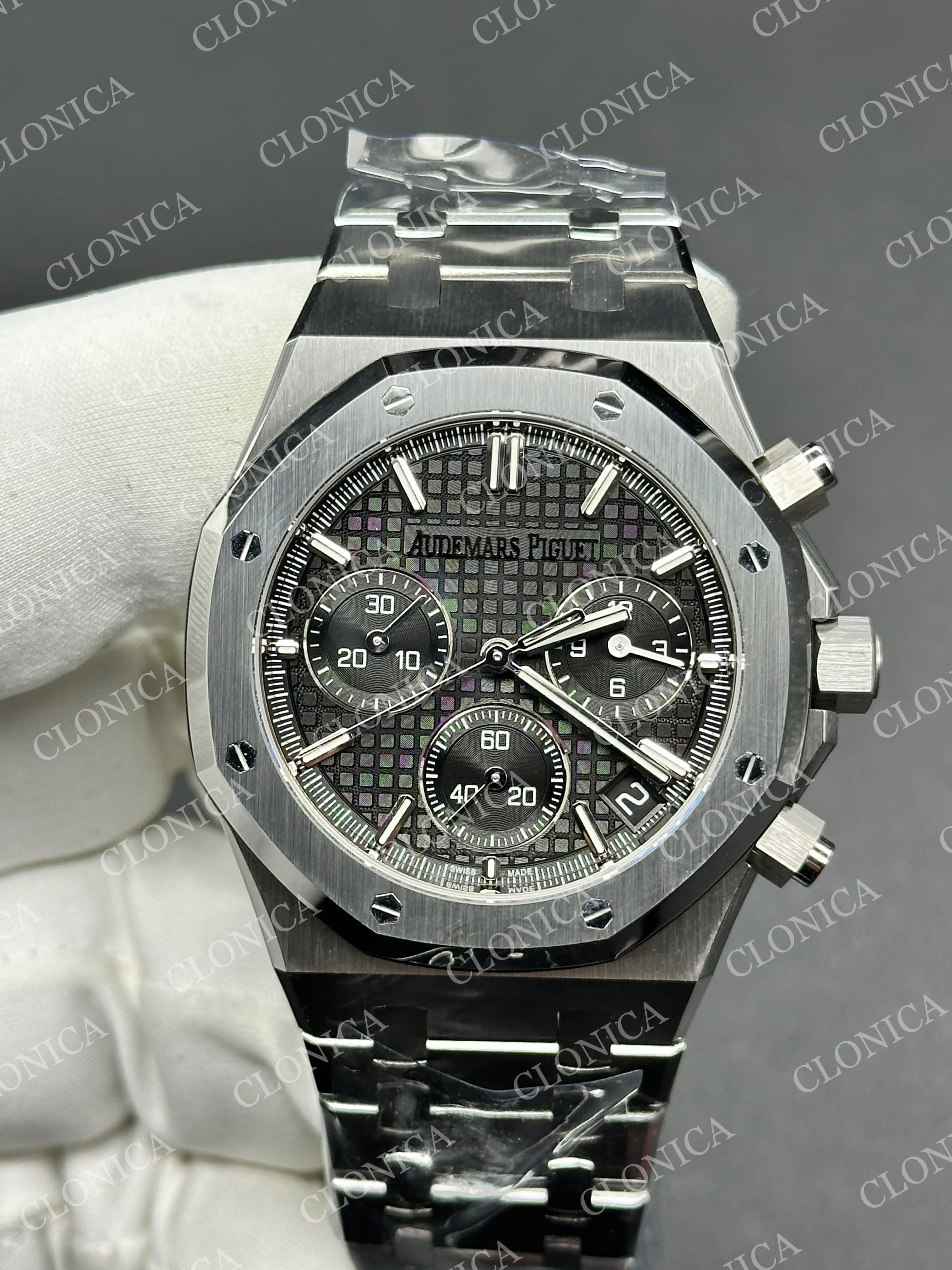 ROYAL OAK CHRONO 26240 SS BLACK DIAL ON SS BRACELET SA4401 SUPER CLONE — view 1