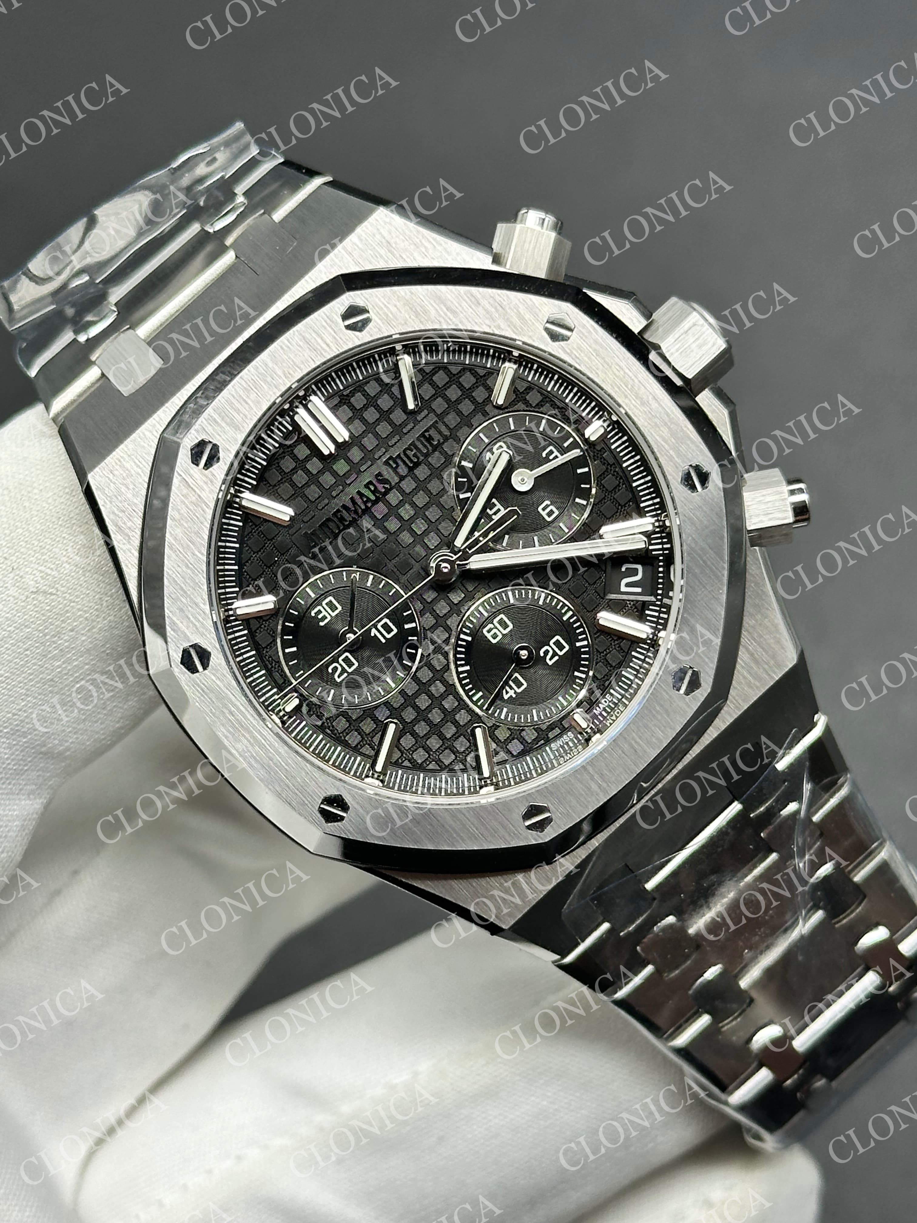 ROYAL OAK CHRONO 26240 SS BLACK DIAL ON SS BRACELET SA4401 SUPER CLONE — view 2