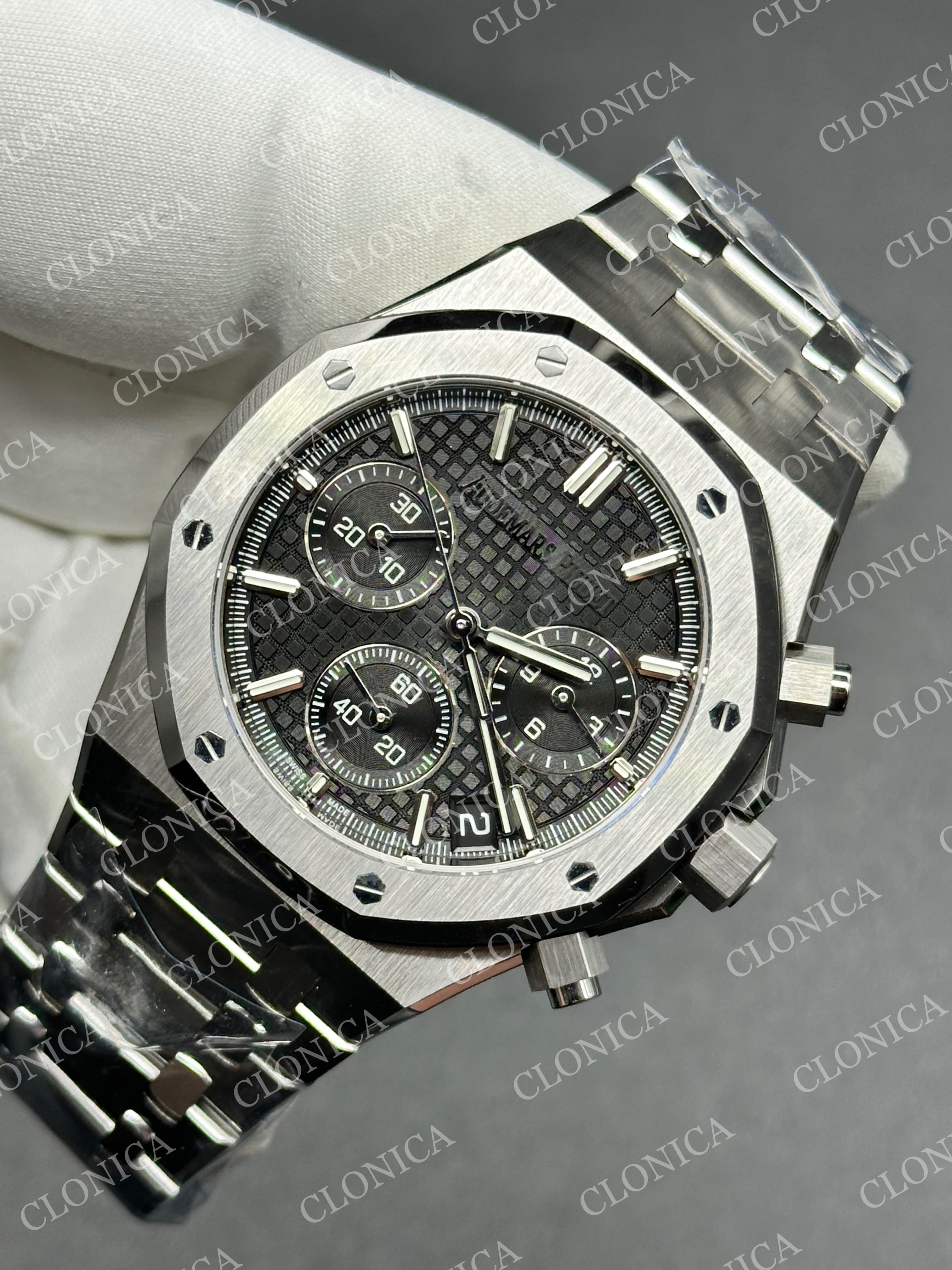 ROYAL OAK CHRONO 26240 SS BLACK DIAL ON SS BRACELET SA4401 SUPER CLONE — view 3