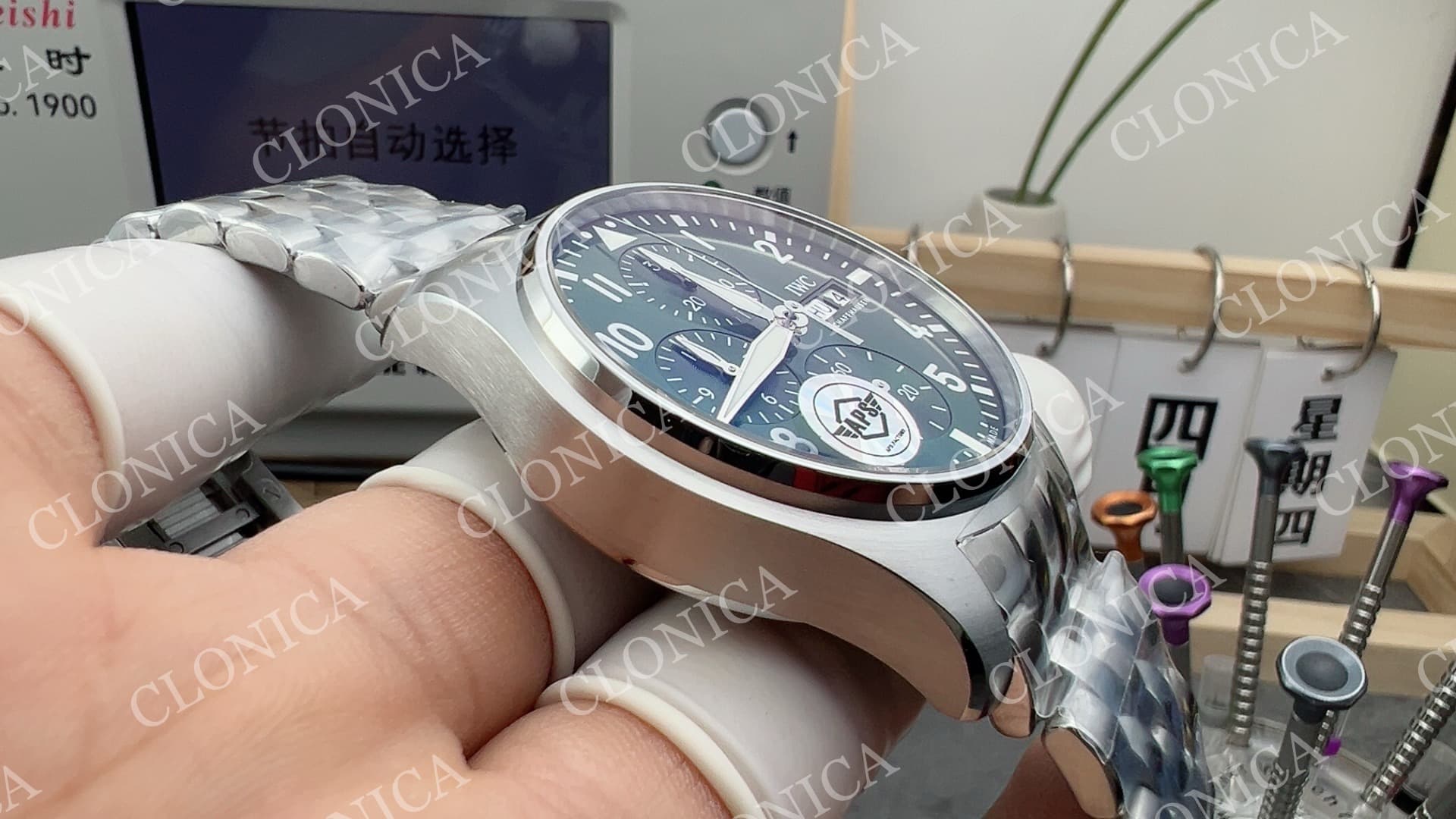 PILOT WATCH SS 1:1 GREEN DIAL ON SS BRACELET A69385 — view 4