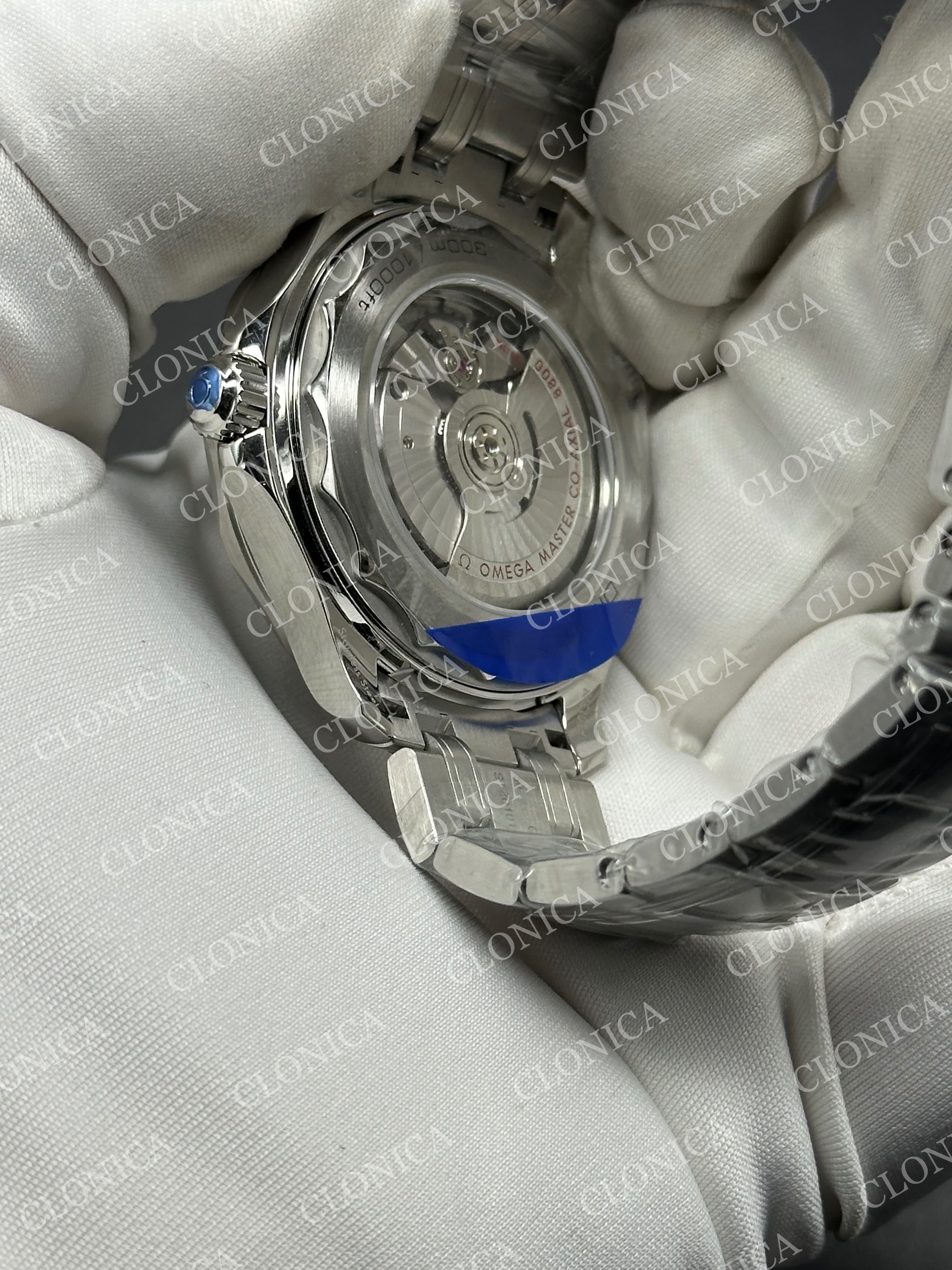 SEAMASTER DIVER 300M BLACK CERAMIC BEZEL WHITE DIAL — view 5
