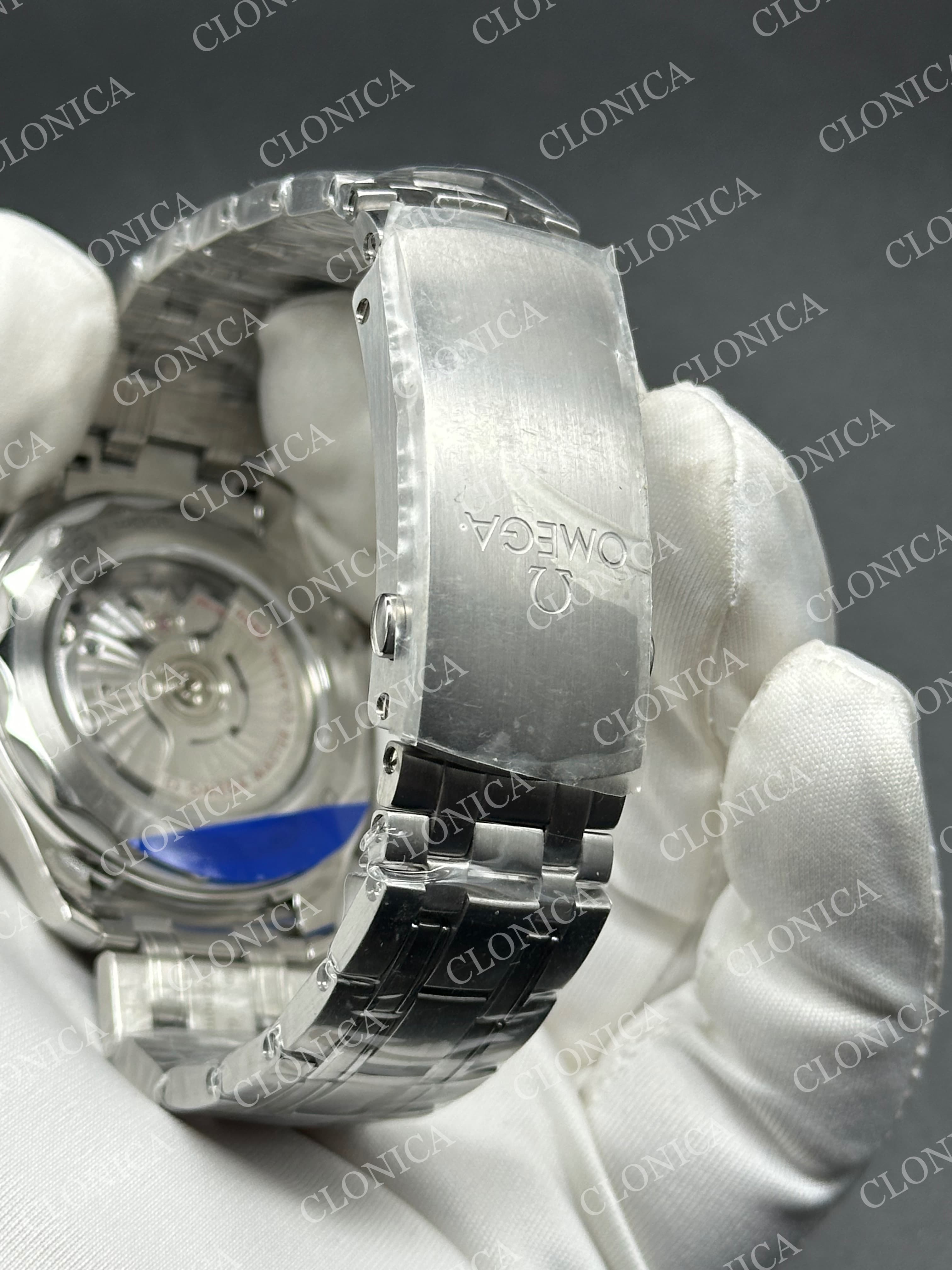 SEAMASTER DIVER 300M BLACK CERAMIC BEZEL WHITE DIAL — view 6