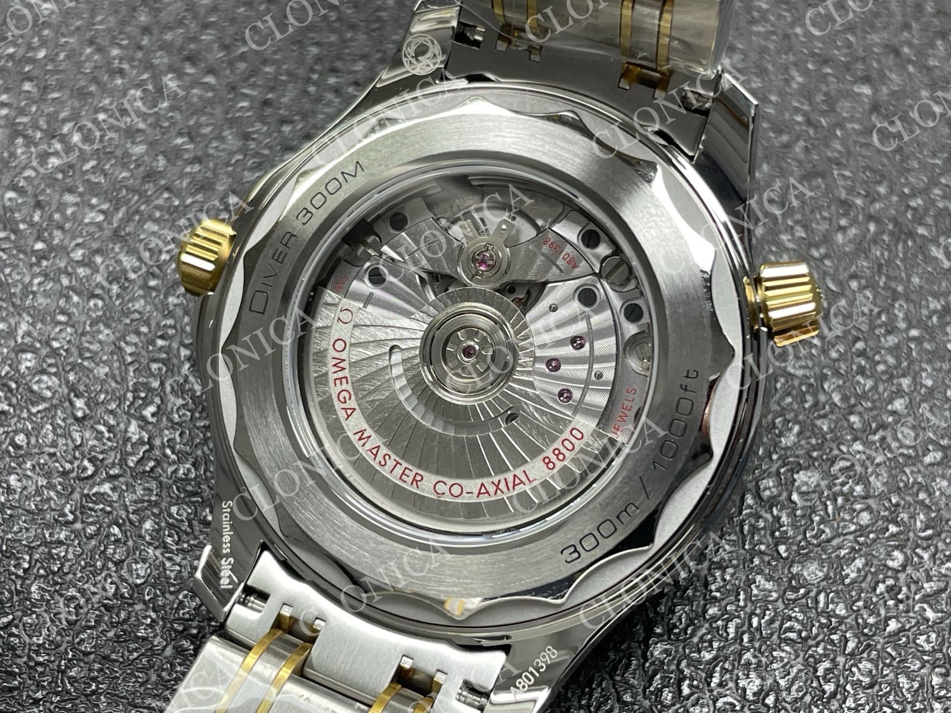 SEAMASTER DIVER 300M TWO TONE YG BLUE CERAMIC WITH BLUE DIAL — view 8