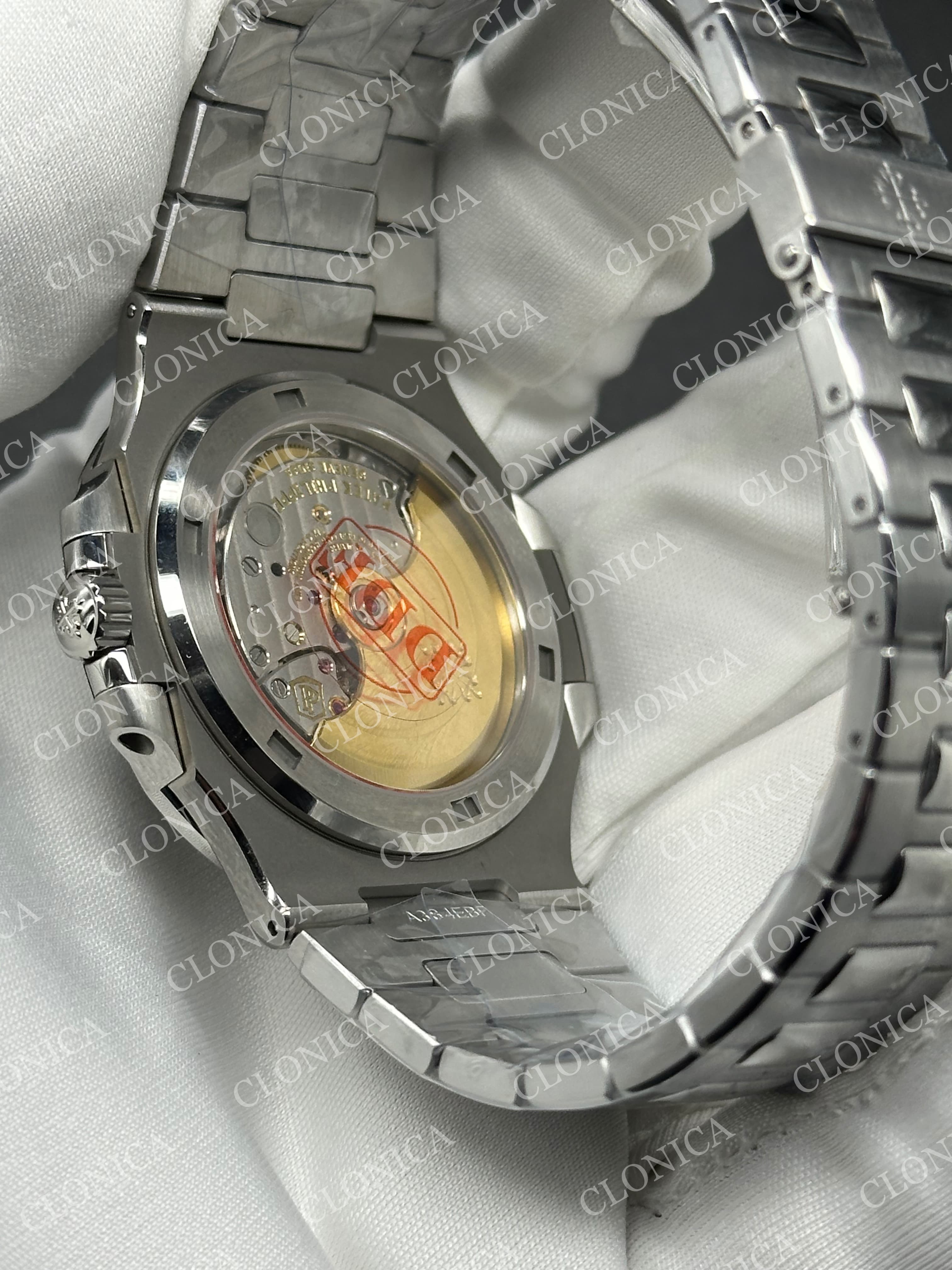 NAUTILUS 5711/1A SS BLUE TEXTURED DIAL ON SS BRACELET SUPER CLONE — view 5