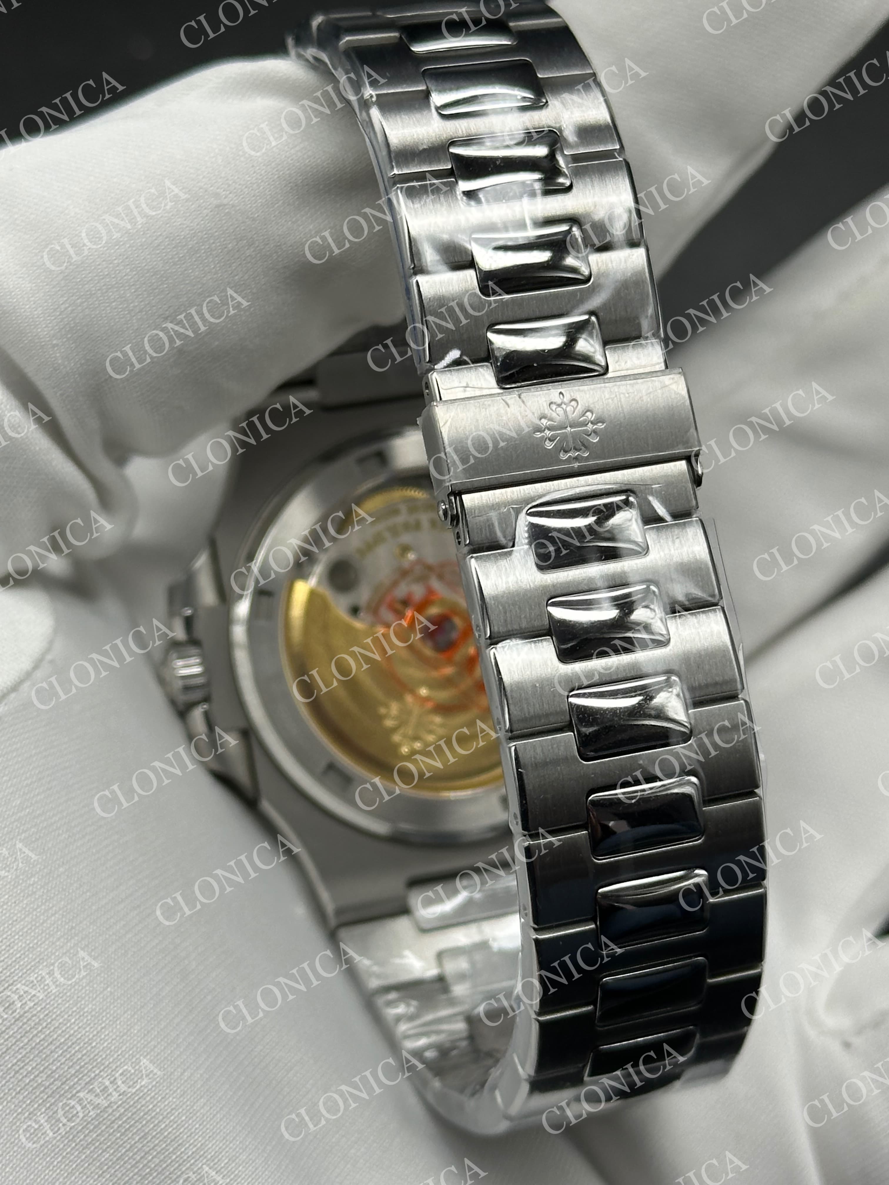 NAUTILUS 5711/1A SS BLUE TEXTURED DIAL ON SS BRACELET SUPER CLONE — view 7