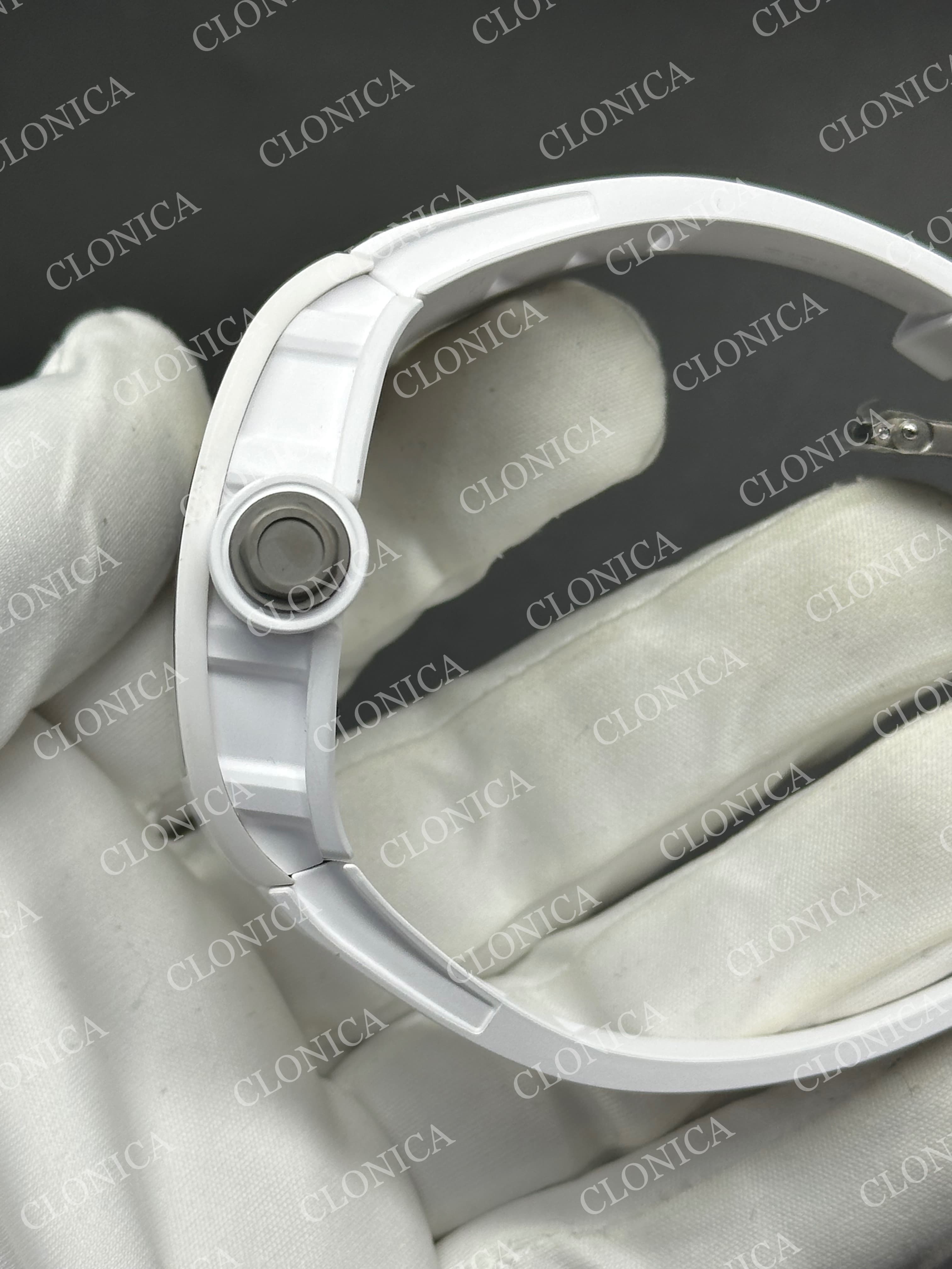 RM055 WHITE CERAMIC BLACK INNER BEZEL ON WHITE RUBBER STRAP RMUL2 — view 4