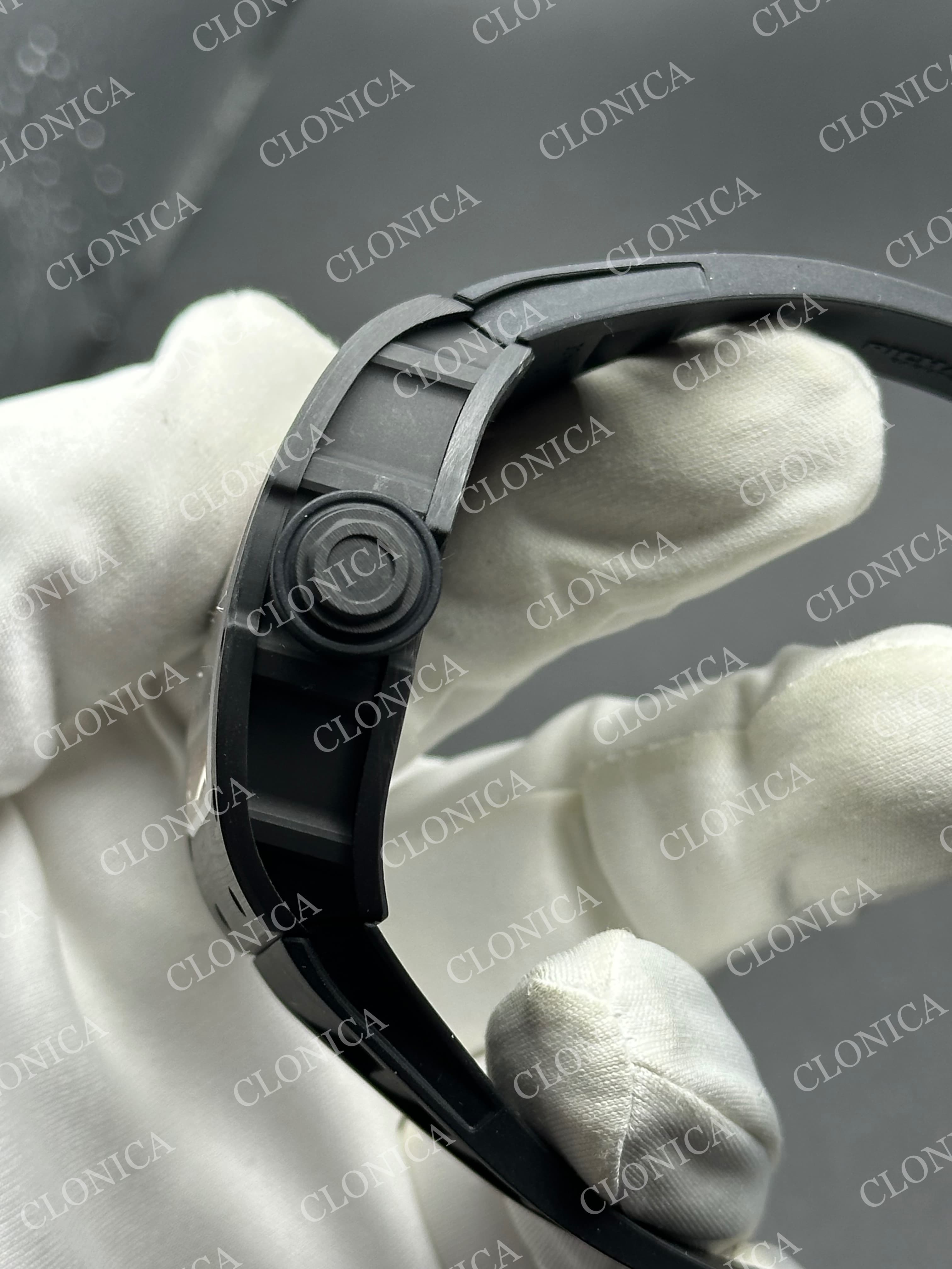RM055 NTPT CARBON ROSE/BLACK INNER BEZEL ON BLACK RUBBER STRAP RMUL2 — view 4