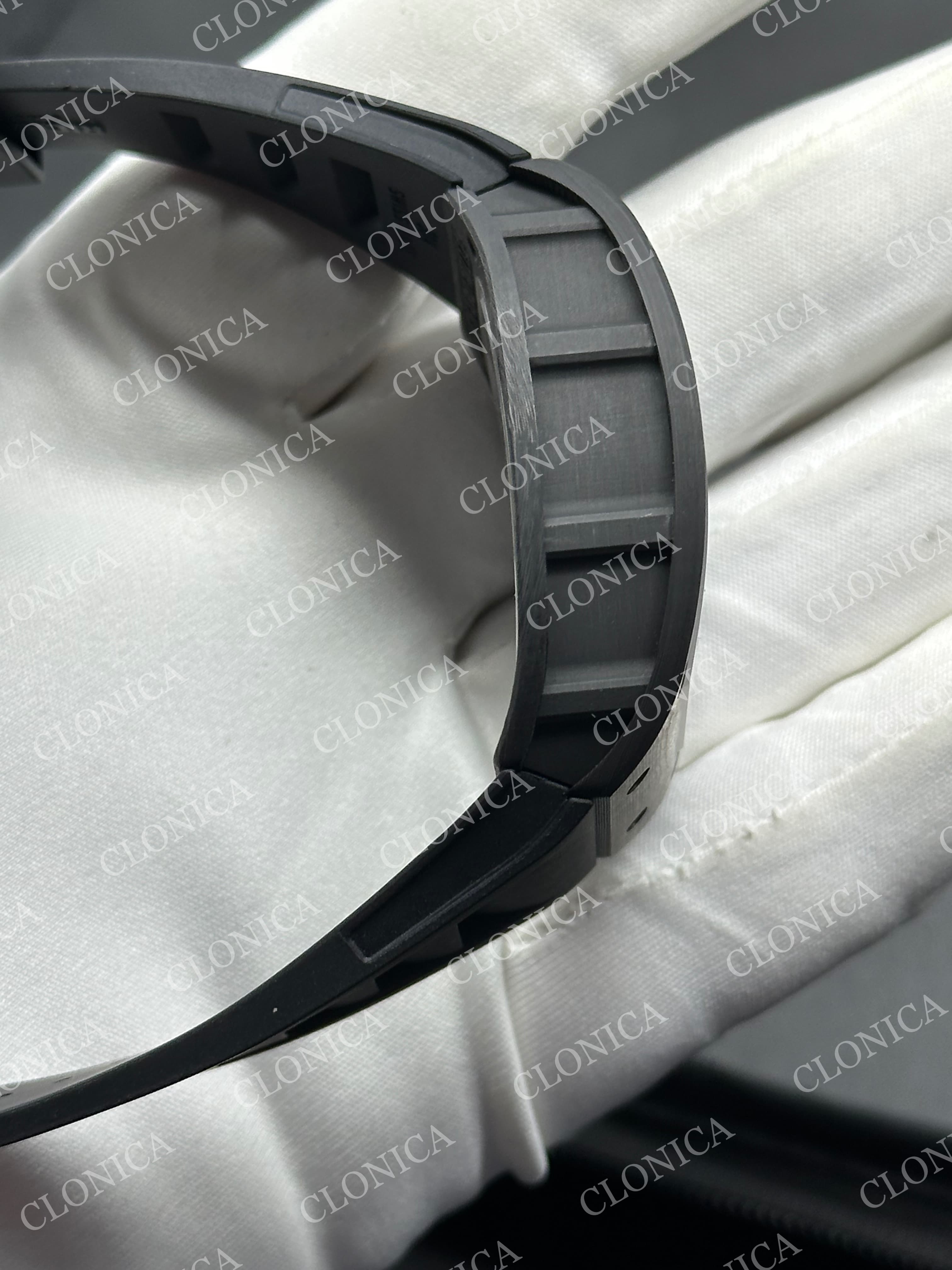 RM055 NTPT CARBON ROSE/BLACK INNER BEZEL ON BLACK RUBBER STRAP RMUL2 — view 6