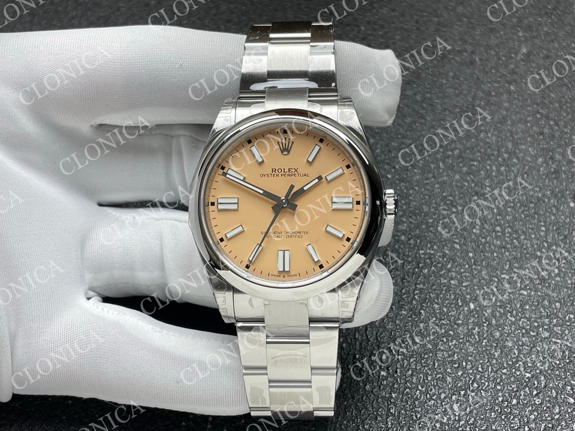 OYSTER PERPETUAL 41MM 124300 904L 2025 BEIGE DIAL — view 1