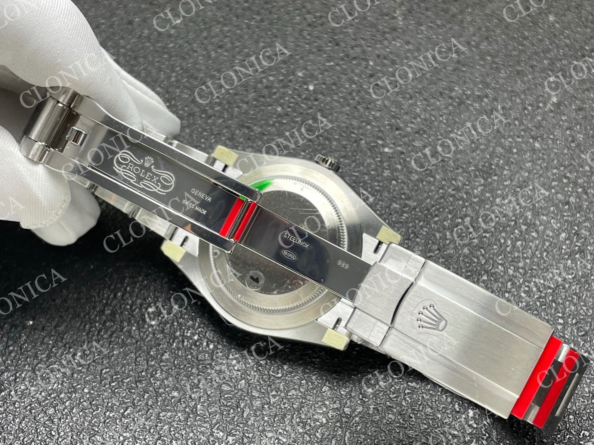 OYSTER PERPETUAL 41MM 124300 904L 2025 BEIGE DIAL — view 6