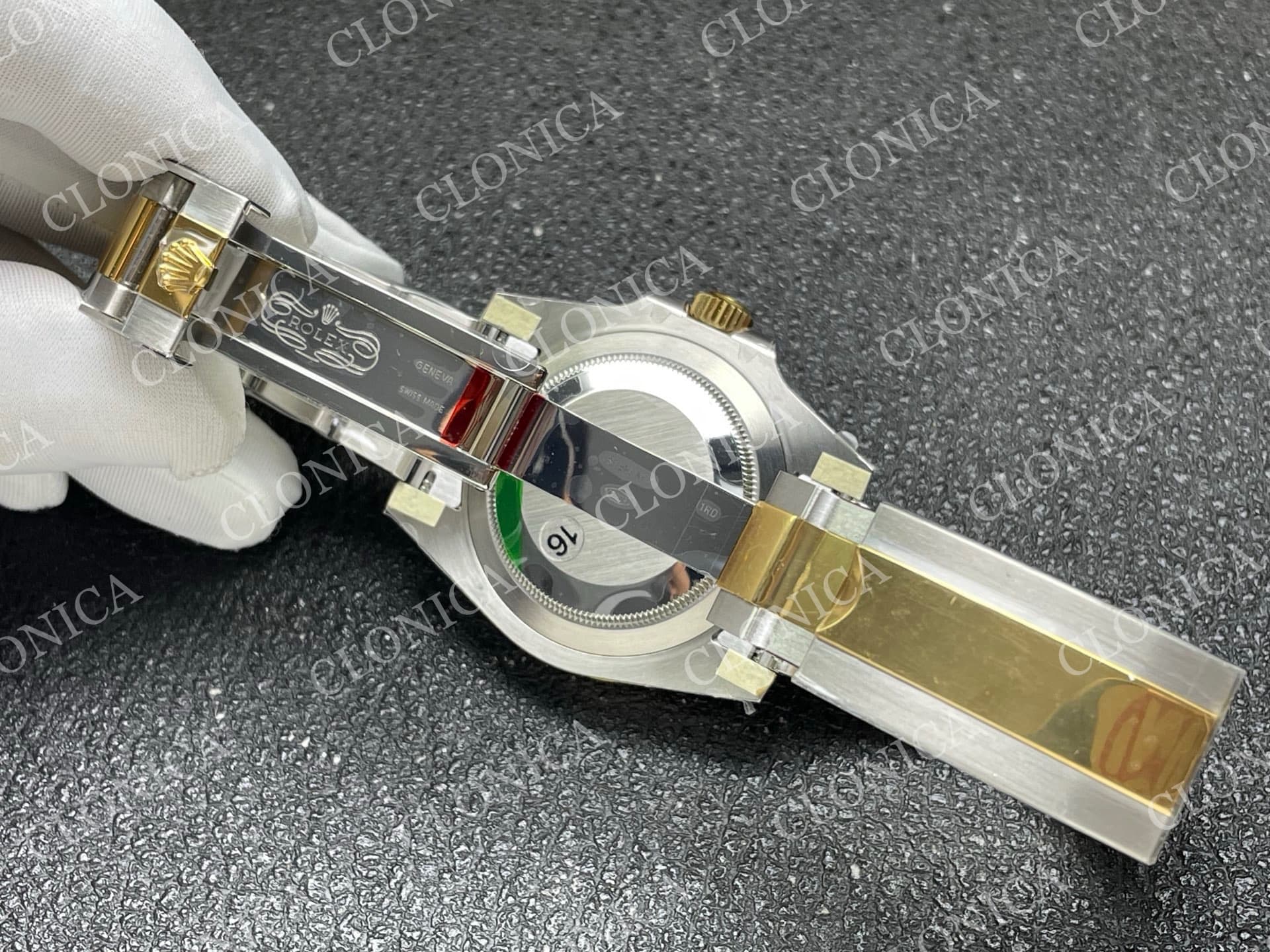 SUBMARINER 116610 40MM BLUE CERAMIC 904L SS/YG BLUE DIAL — view 6