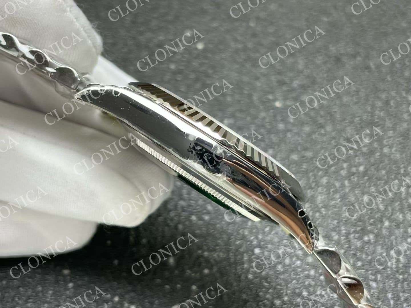 DATEJUST 41 126334 904L SS OMBRE GREEN DIAL ON JUBILEE BRACELET DD3235 — view 8