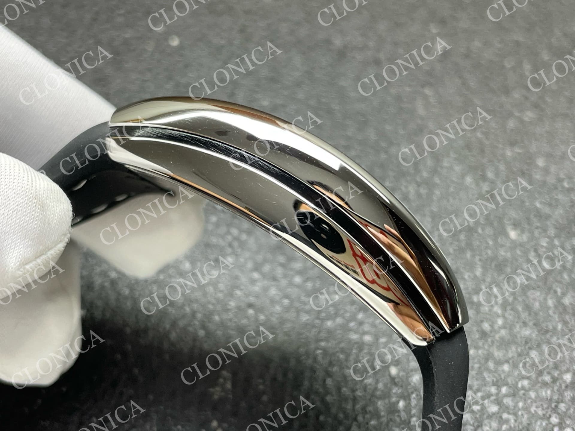 VANGUARD V45 SS WHITE BLACK TEXTURED DIAL ON BLACK GUMMY STRAP A2824 — view 9