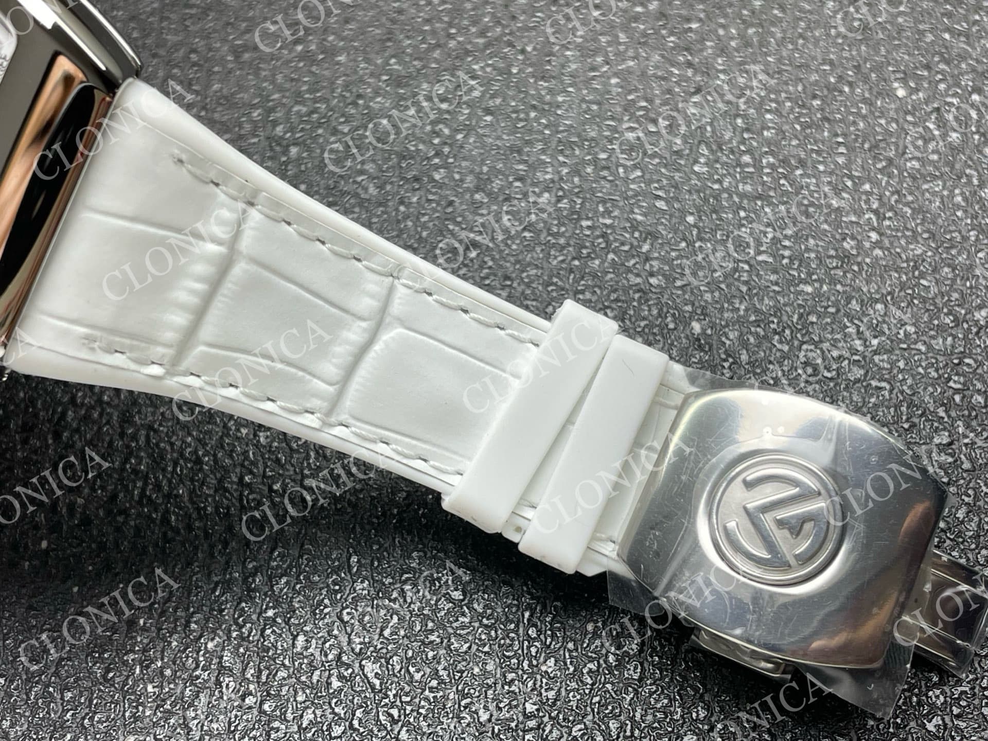 VANGUARD V45 SS WHITE TEXTURED DIAL ON WHITE GUMMY STRAP A2824 — view 5