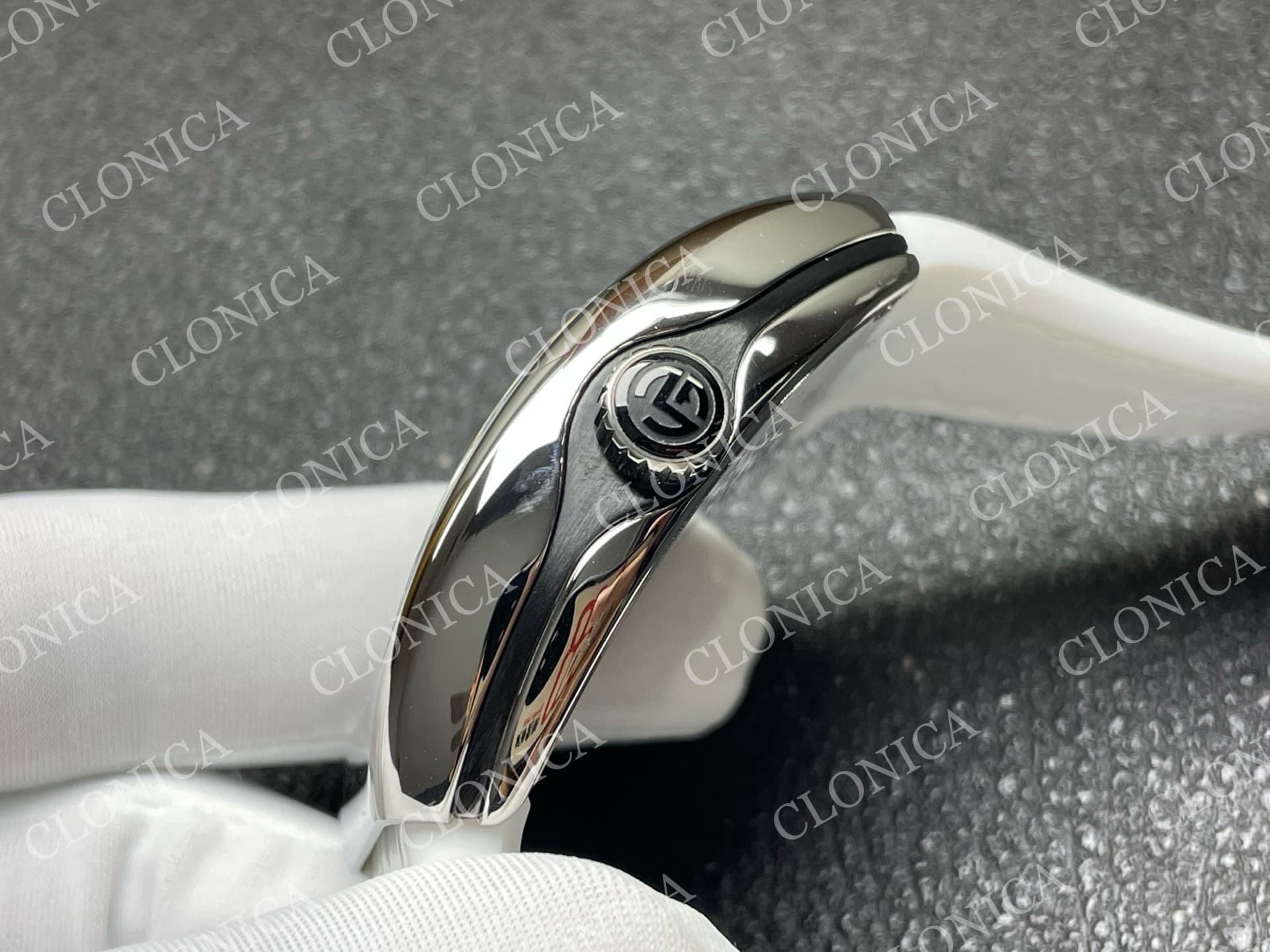 VANGUARD V45 SS WHITE TEXTURED DIAL ON WHITE GUMMY STRAP A2824 — view 7