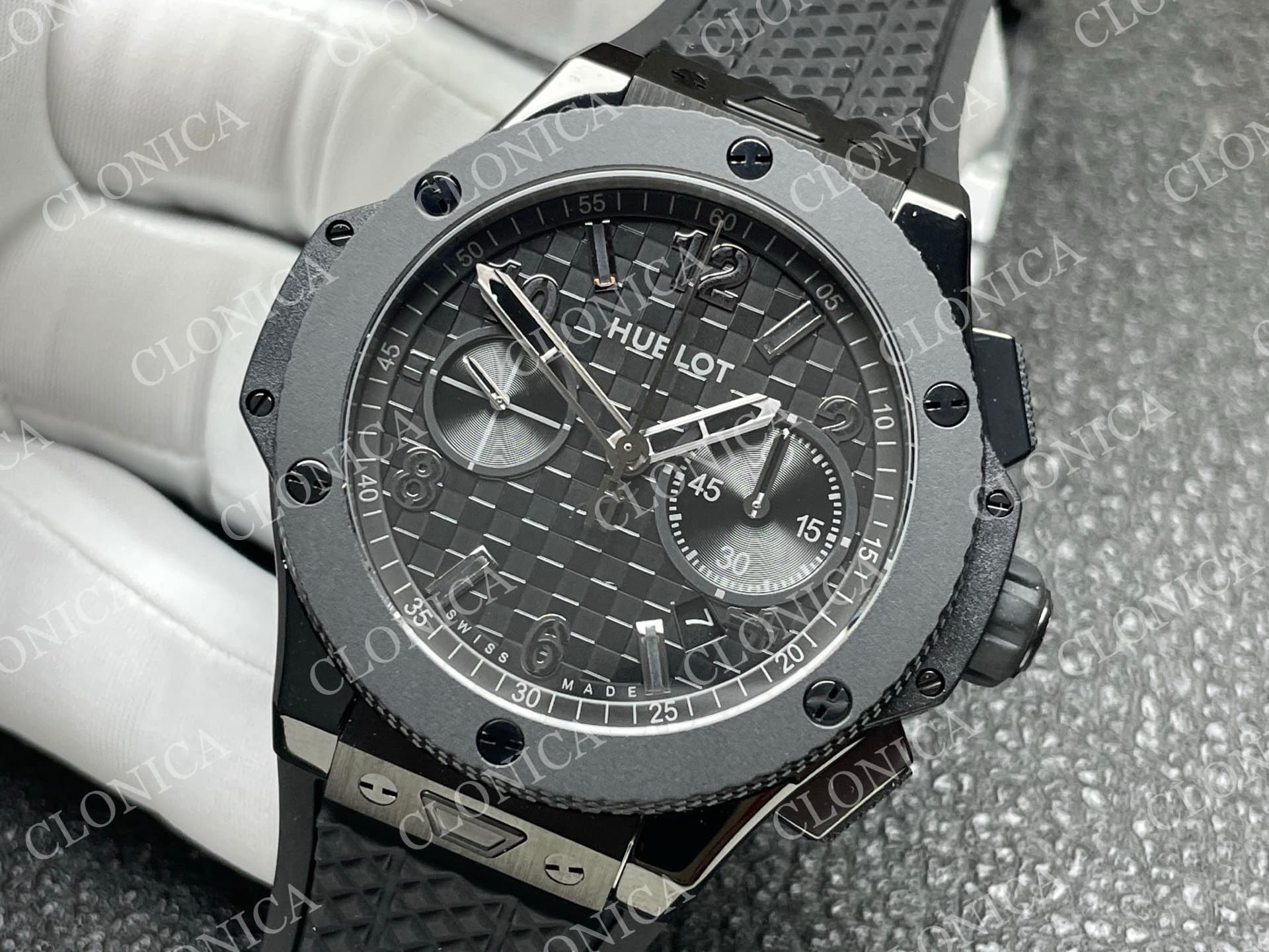 Hublot Big Bang Black Magic 44mm — view 4
