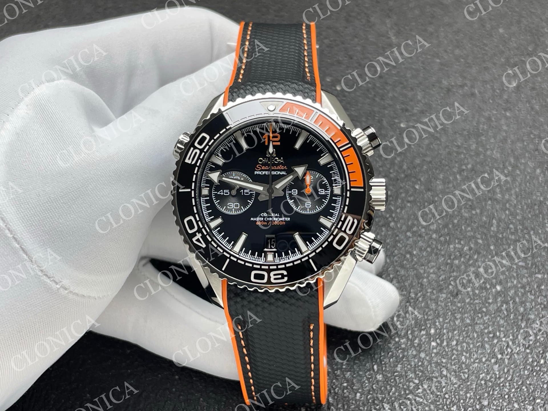 PLANET OCEAN MASTER CHRONOMETER BLACK CERAMIC BEZEL BLACK DIAL — view 1