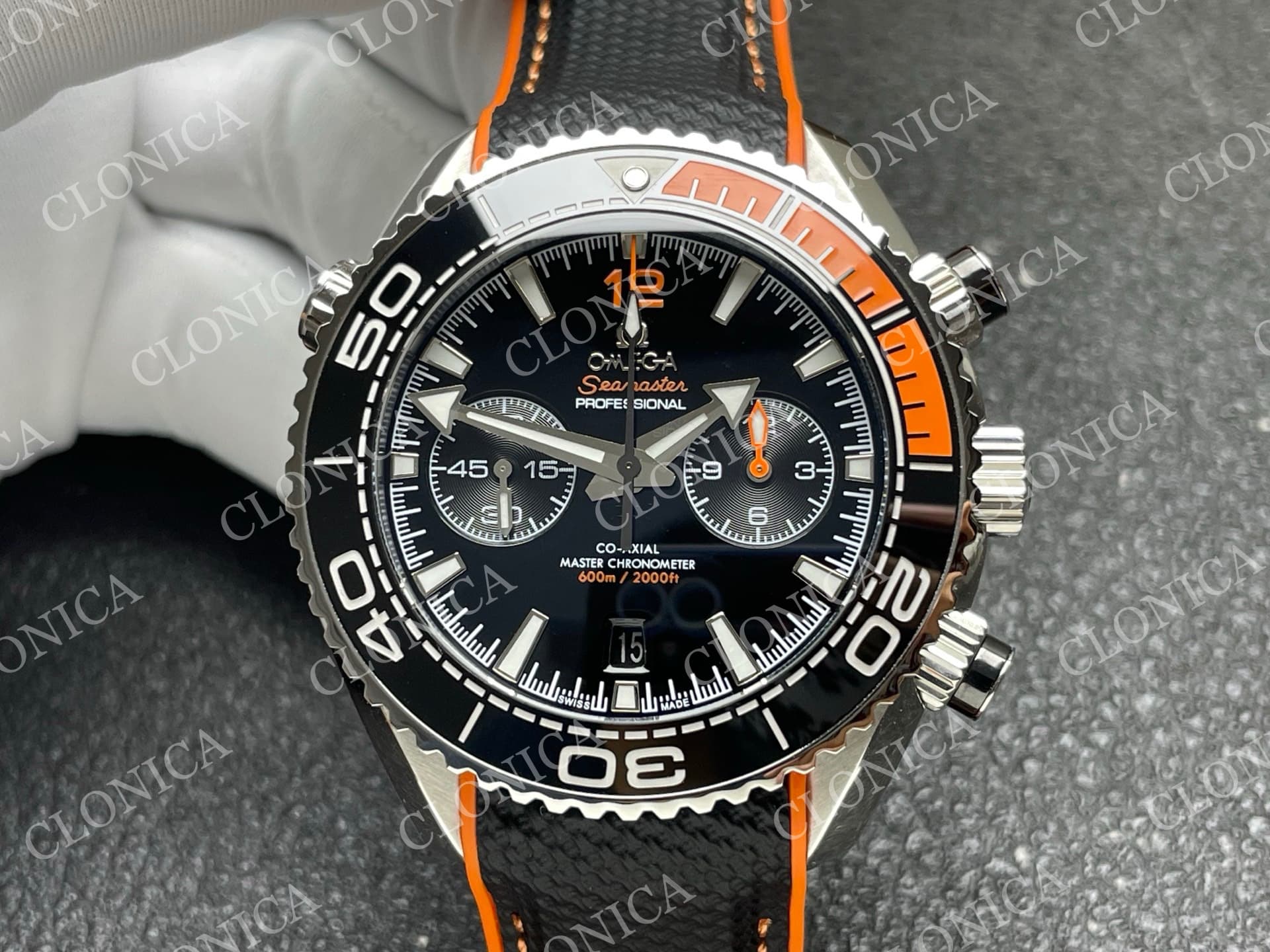 PLANET OCEAN MASTER CHRONOMETER BLACK CERAMIC BEZEL BLACK DIAL — view 3