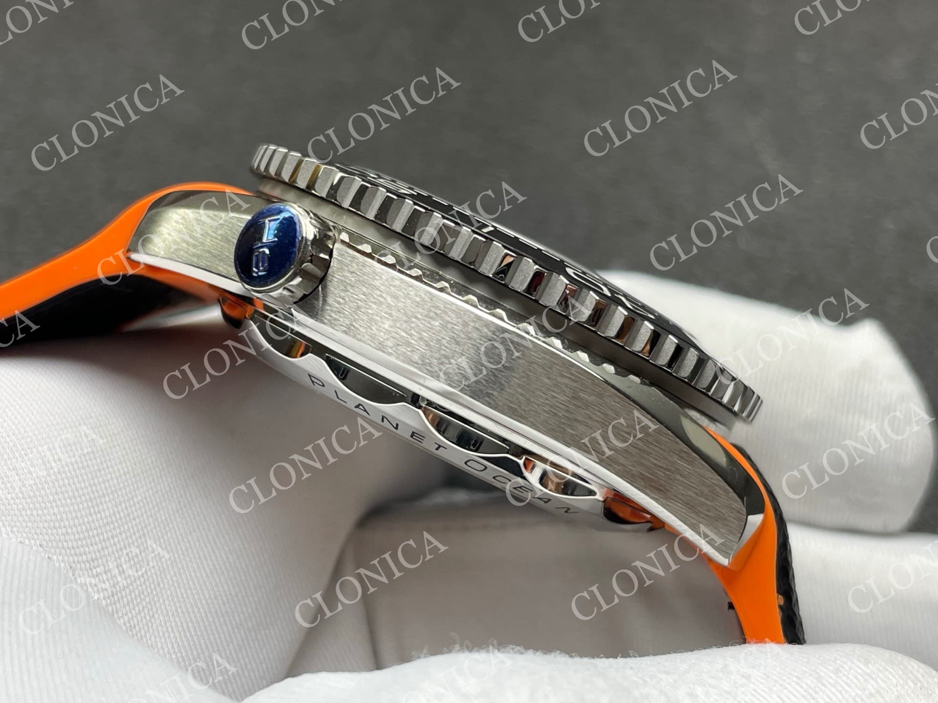 PLANET OCEAN MASTER CHRONOMETER BLACK CERAMIC BEZEL BLACK DIAL — view 9