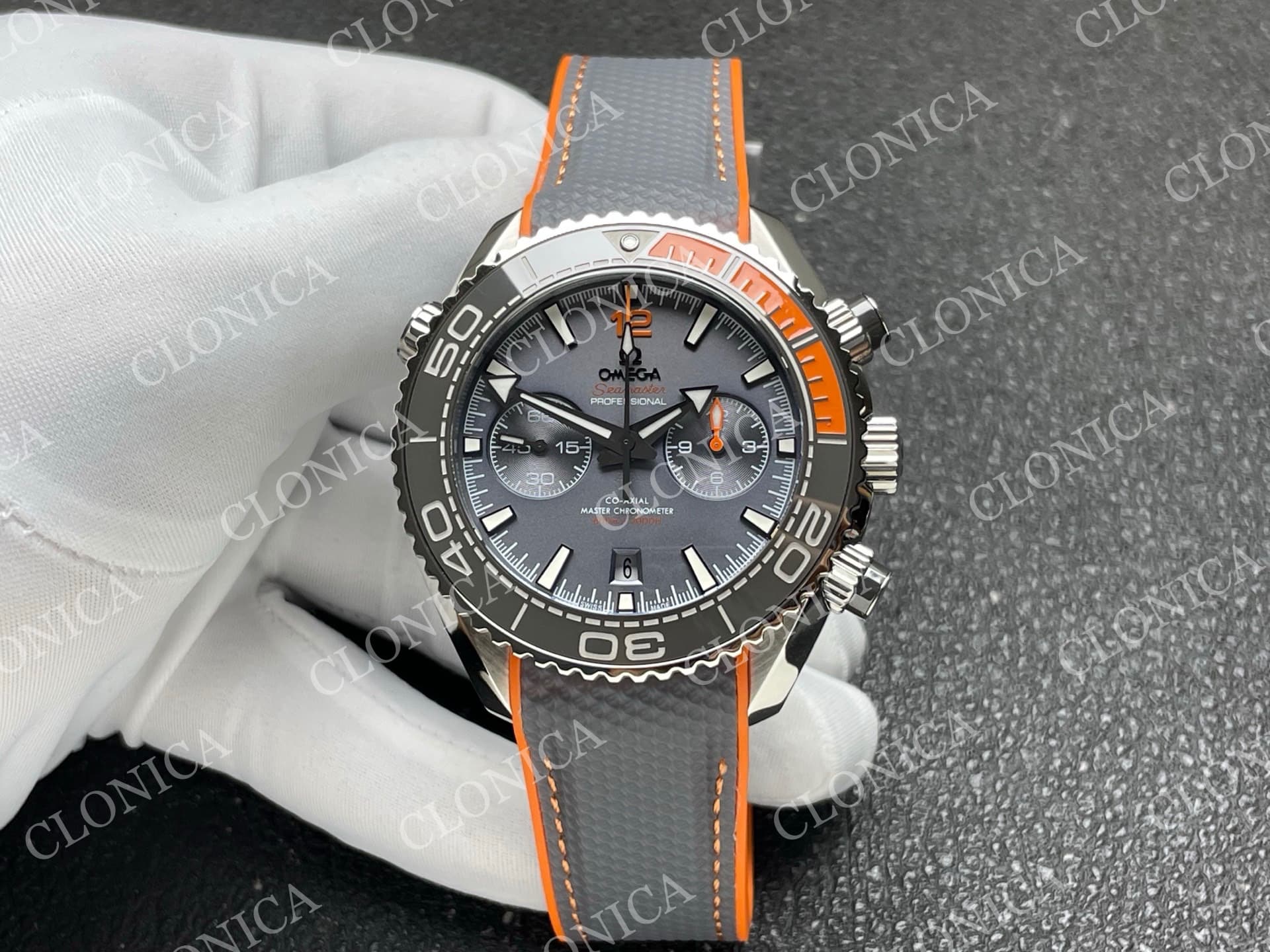 PLANET OCEAN MASTER CHRONOMETER GREY CERAMIC BEZEL GREY DIAL — view 1