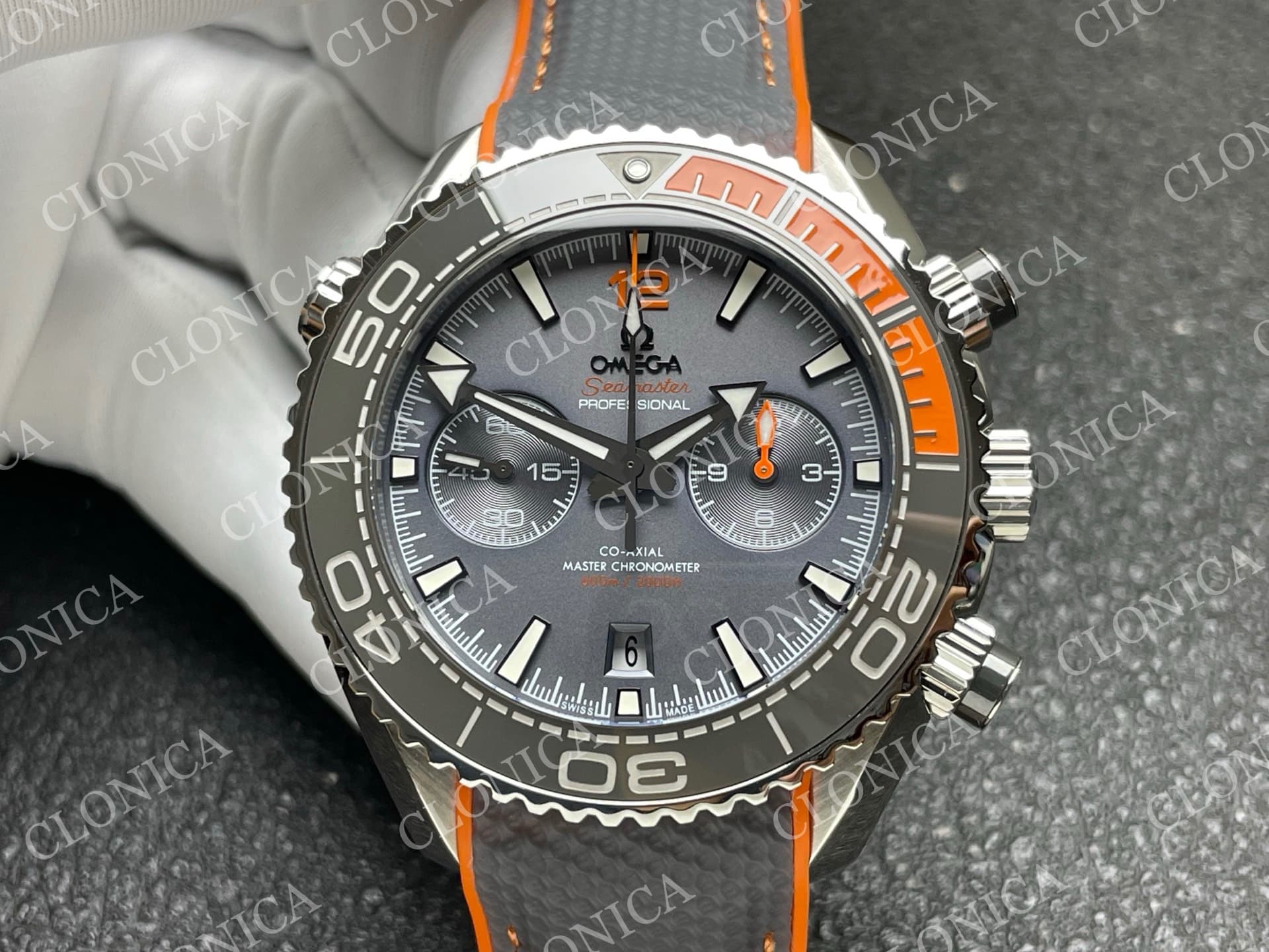 PLANET OCEAN MASTER CHRONOMETER GREY CERAMIC BEZEL GREY DIAL — view 3