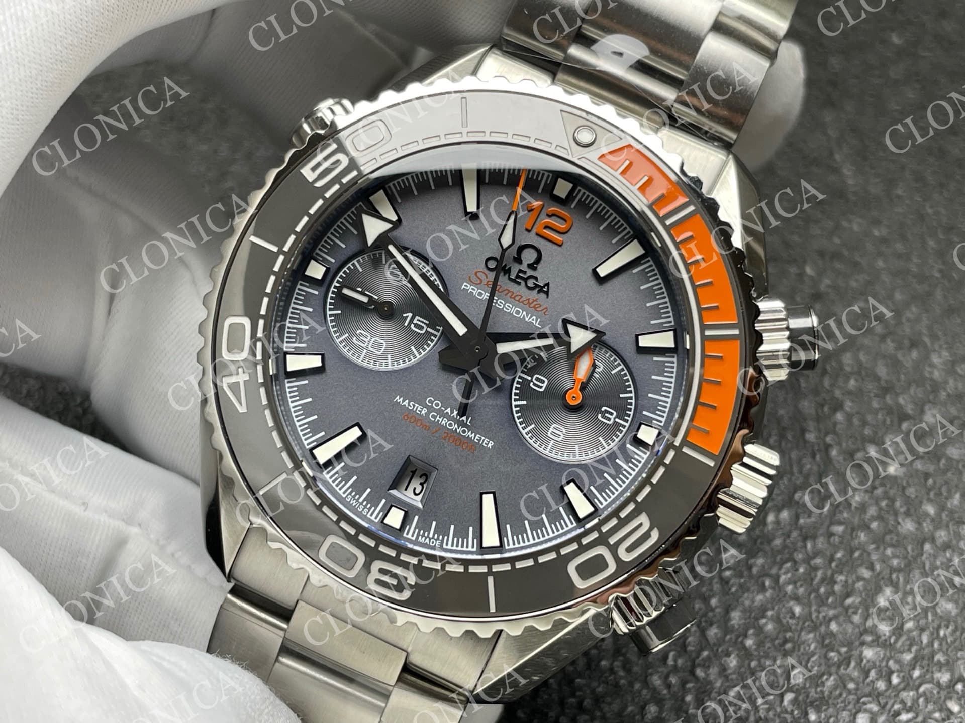 PLANET OCEAN MASTER CHRONOMETER GREY CERAMIC BEZEL GREY DIAL — view 4