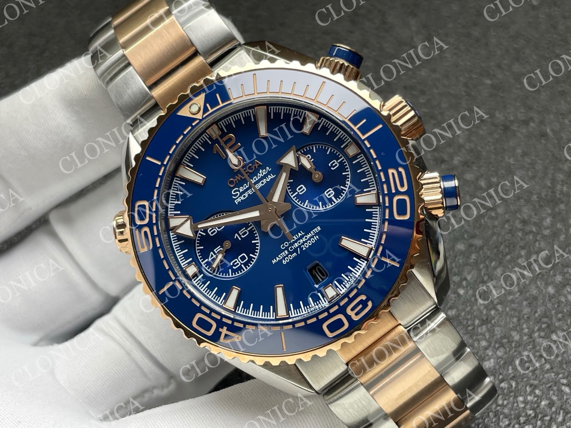 PLANET OCEAN MASTER CHRONOMETER BLUE CERAMIC BEZEL BLUE DIAL — view 2