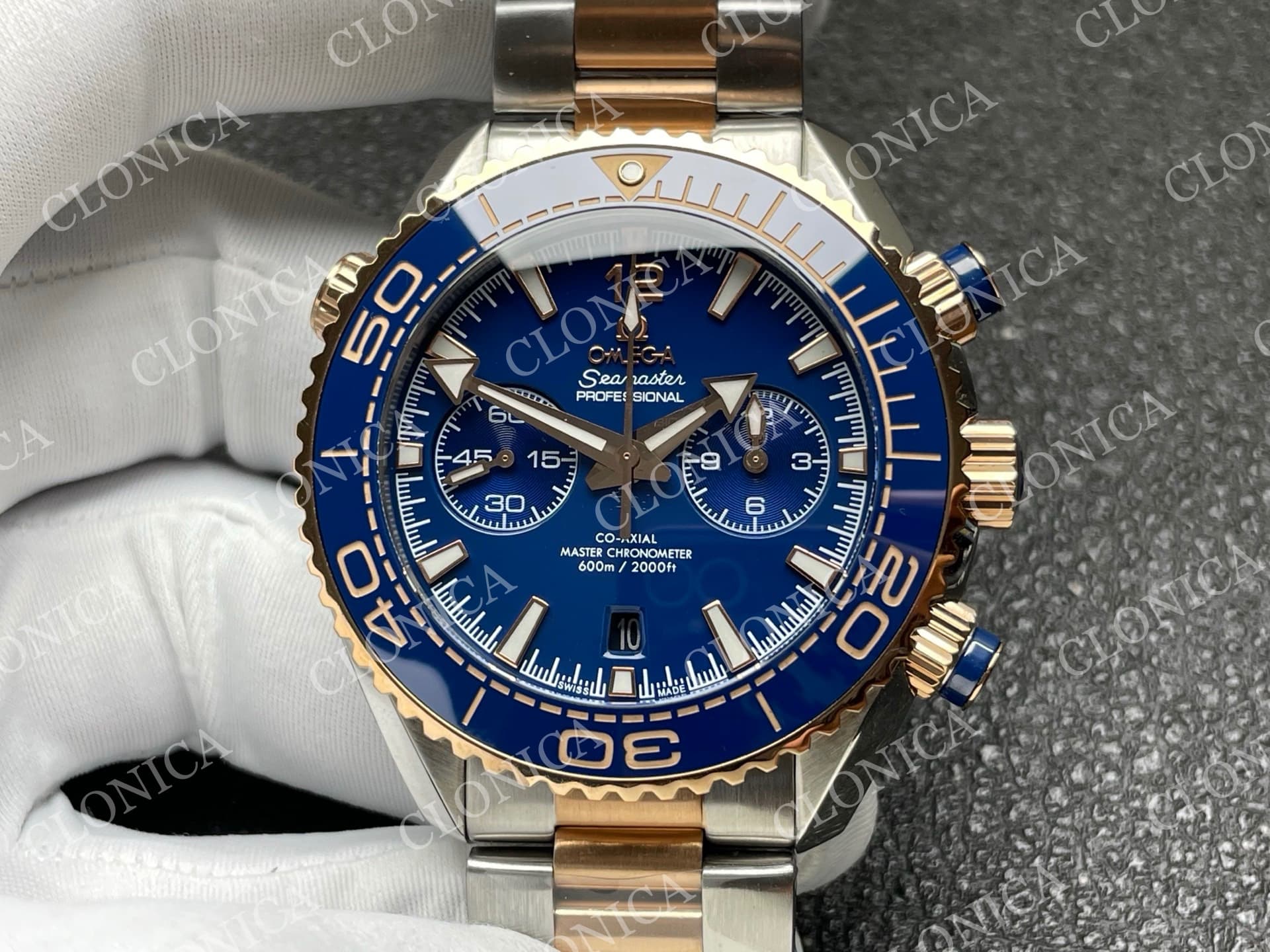 PLANET OCEAN MASTER CHRONOMETER BLUE CERAMIC BEZEL BLUE DIAL — view 3