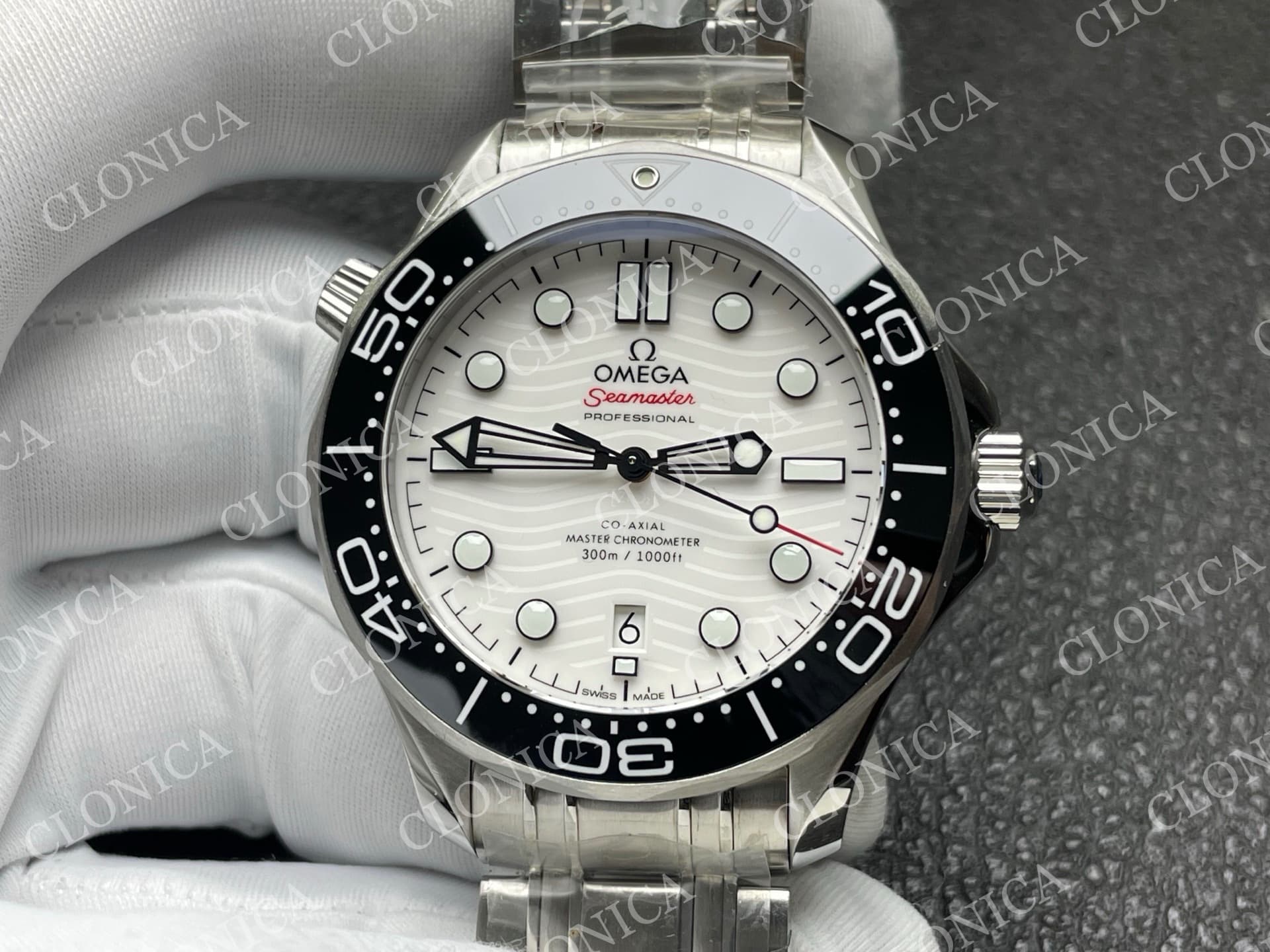 SEAMASTER DIVER 300M BLACK CERAMIC BEZEL WHITE DIAL — view 3