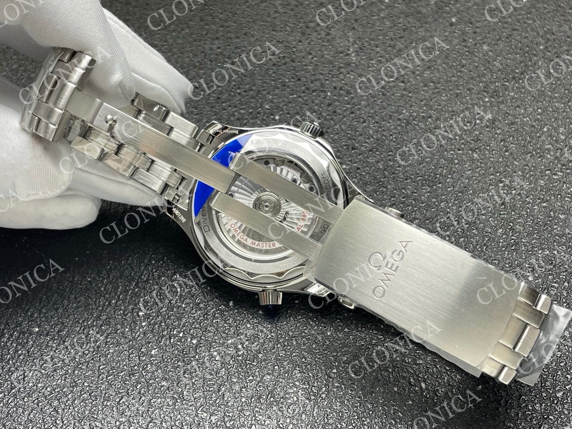 SEAMASTER DIVER 300M BLACK CERAMIC BEZEL WHITE DIAL — view 6