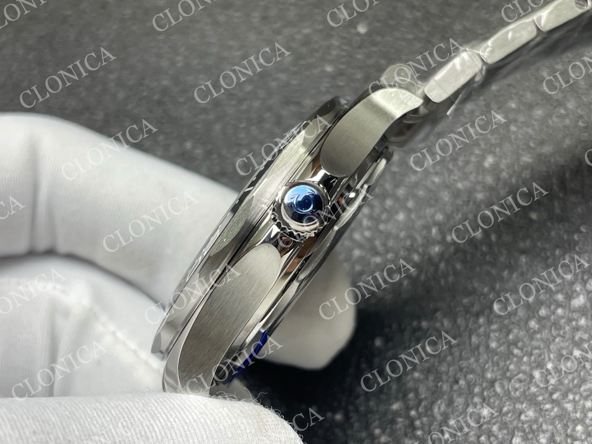 SEAMASTER DIVER 300M BLUE CERAMIC WITH BLUE DIAL — view 7