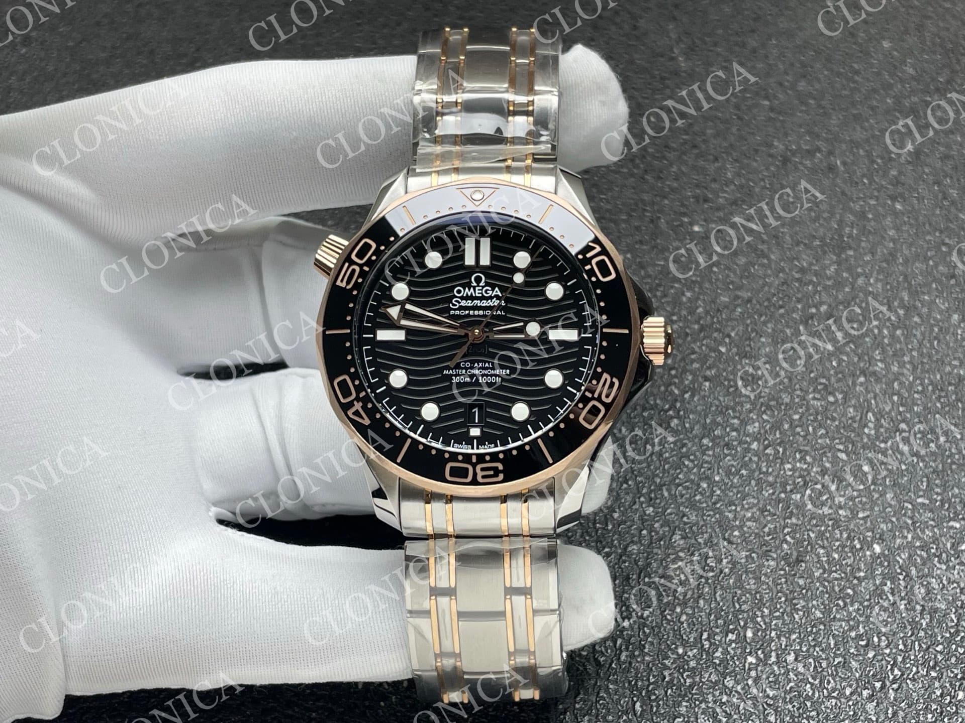 SEAMASTER DIVER 300M TWO TONE RG BLACK CERAMIC WITH BLACK DIAL — view 1