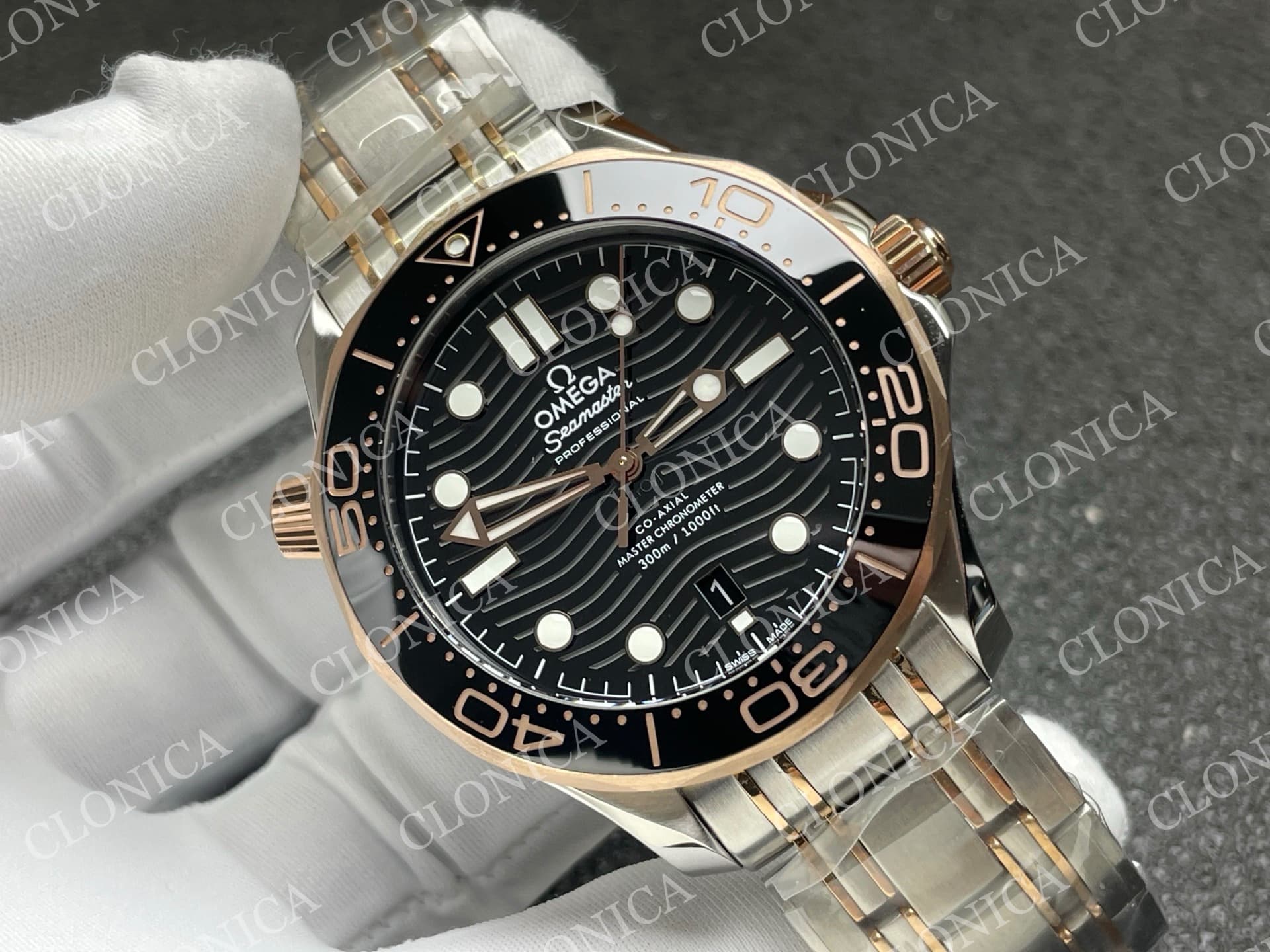 SEAMASTER DIVER 300M TWO TONE RG BLACK CERAMIC WITH BLACK DIAL — view 2