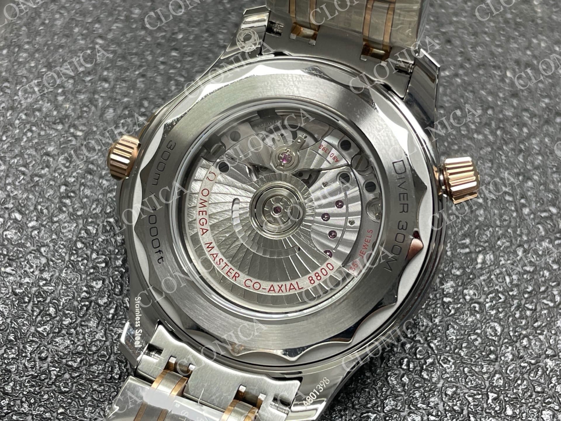 SEAMASTER DIVER 300M TWO TONE RG BLACK CERAMIC WITH BLACK DIAL — view 8